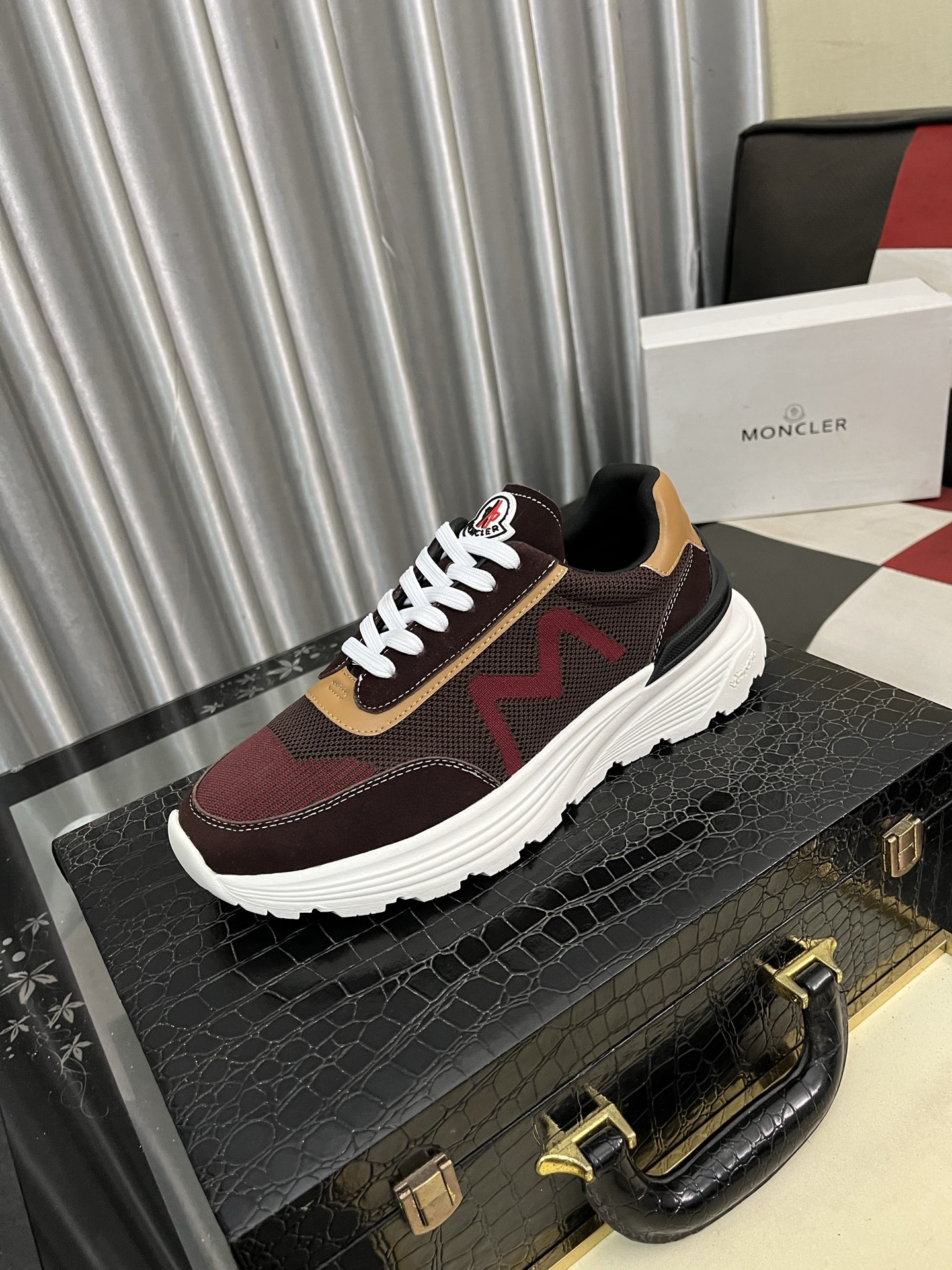 _dj09s7L4IEZDQIzY1EIWrxhFTTAl2FNJIQZQazQ