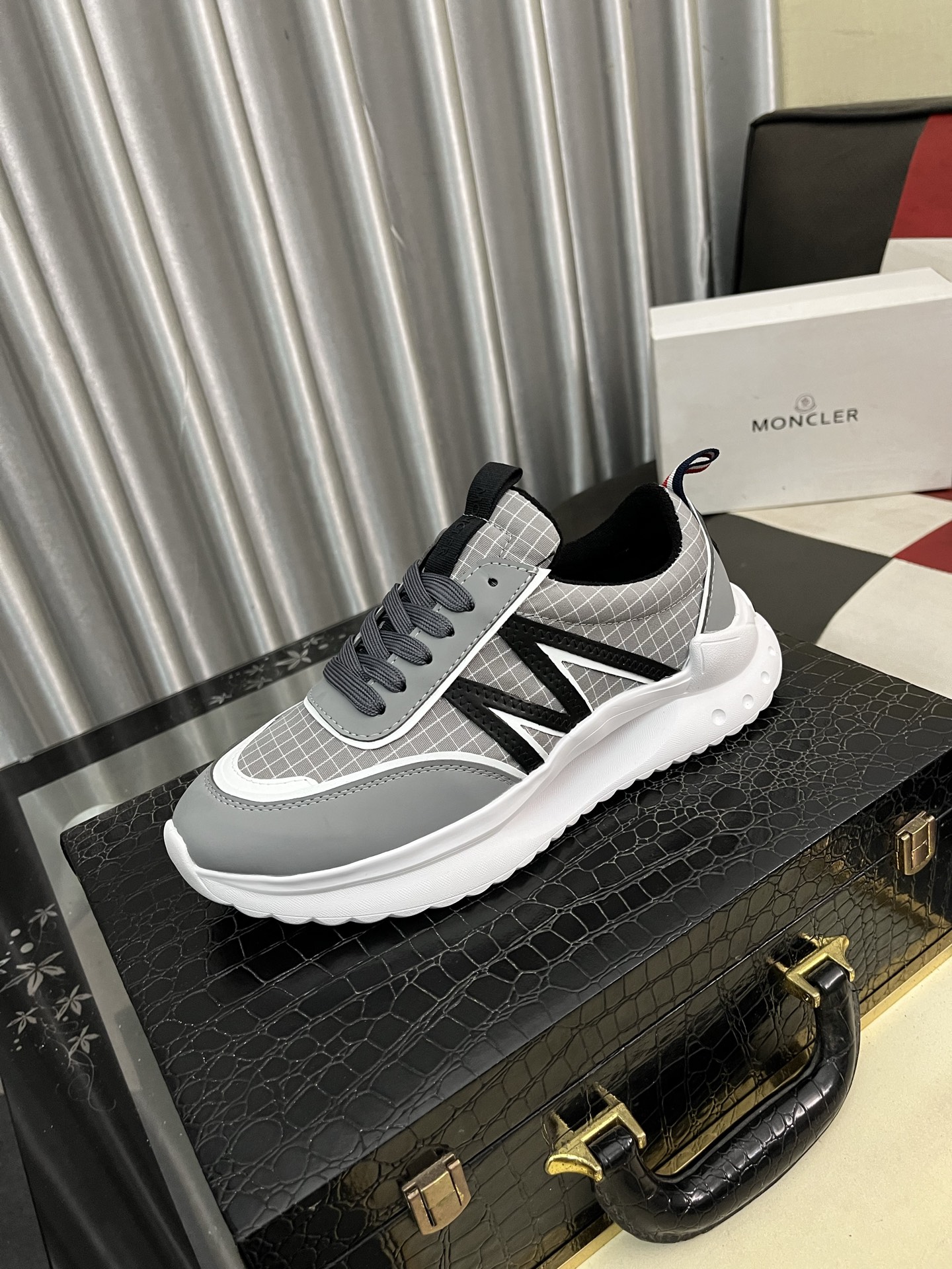 _df-9sHhPSMrEpcXUIE81U6aTUSVuQDZZhvTgcNA