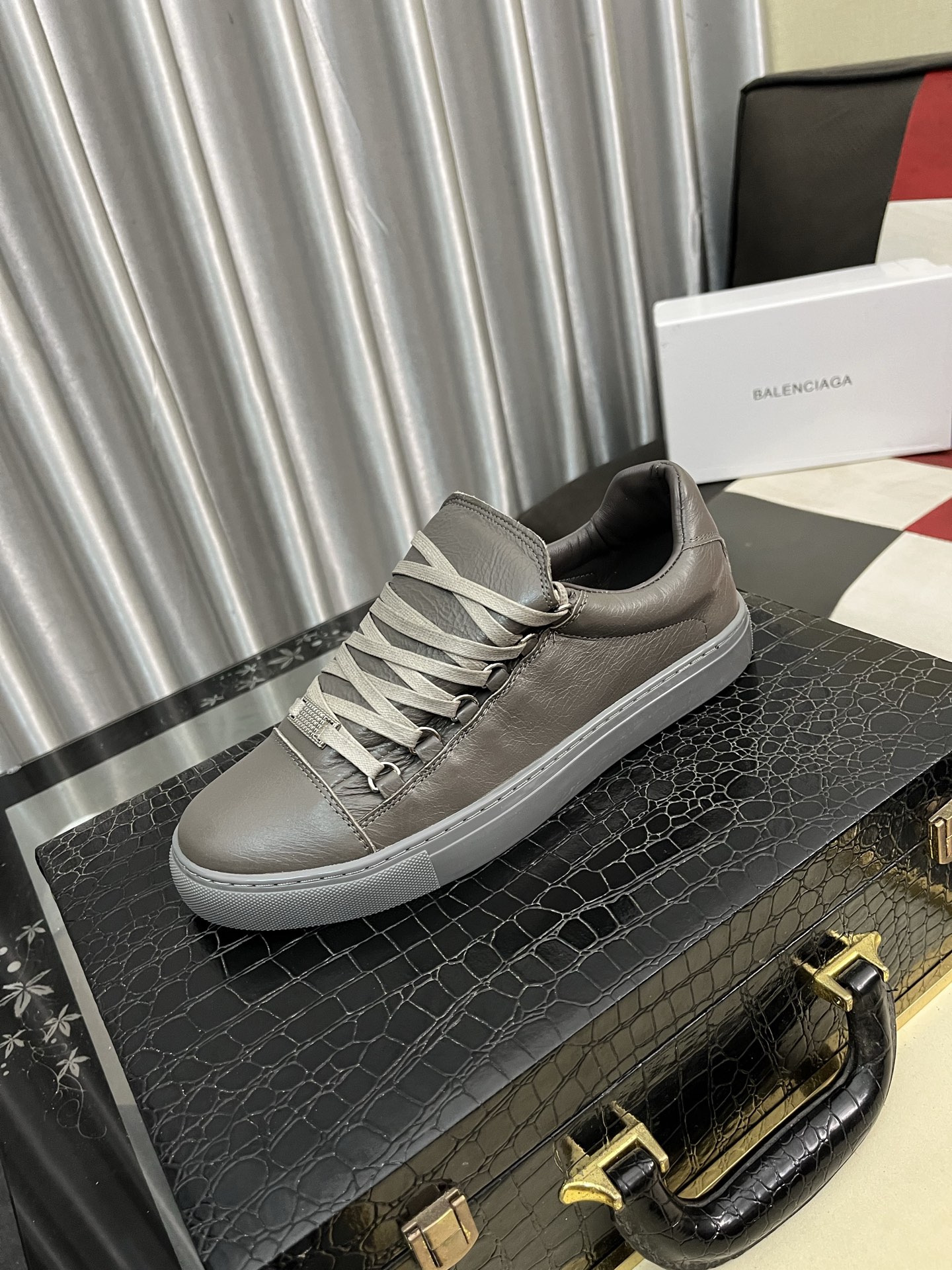 _dnl9s2A67BdRzVL4R38oU7Cmi_-vC3I3BLjRNdQ