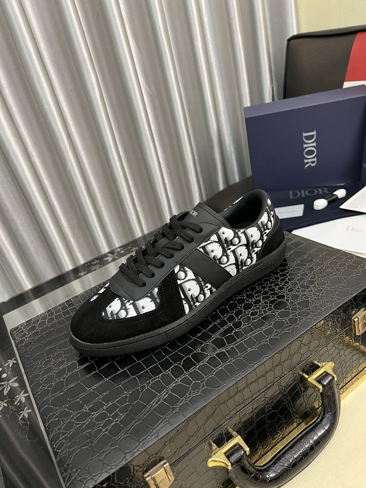 NO:348645,Couple model [Dior] Dior - High-end quality Original single · Casual sports shoes - Upper two-color brand plastic module, brand mesh cloth, shoe tongue brand logo, heel brand webbing - Inner brand canvas - Original ultra-light TPU foaming·rubber; Two-color molded outsole - Ultra-high quality control·fine workmanship highlighting (high-end, noble, grade) - Size 36444 colors available, dior, dior, sneakers19860909情侣款【 Dior】迪奥  -高端品质 原单·休闲运动鞋 -鞋面双色品牌塑胶模块、品牌网布布匹、鞋舌品牌logo、后跟品牌织带 -内里品牌帆布 -原版超轻TPU发泡·橡胶；双色成型大底 -超高品控·做工精细凸显(高端·贵气·档次) -Size 36444色可选,,dior,dior,sneakers,Men's shoes