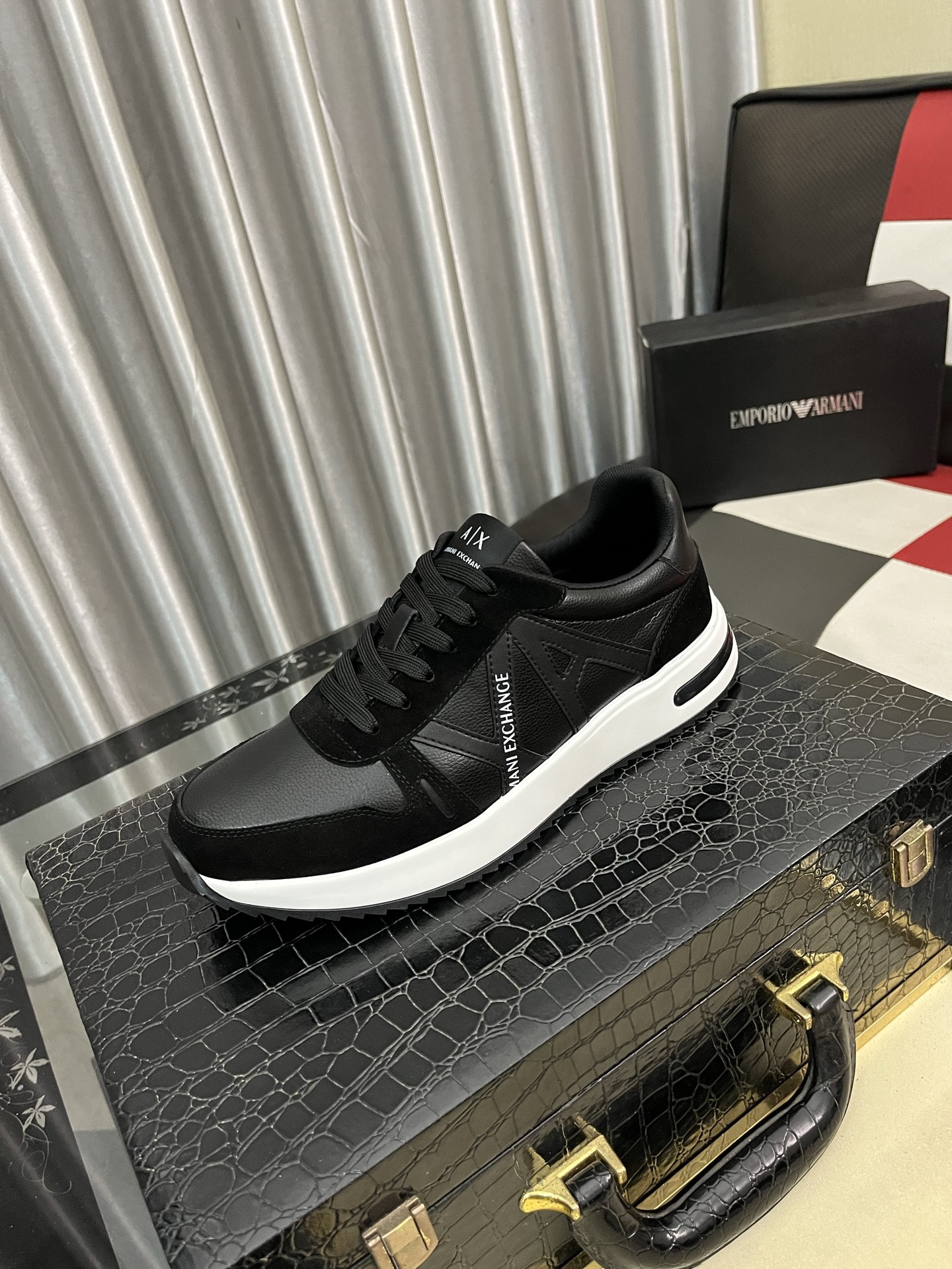 NO:620723,[Armani] Armani's latest casual shoes, hot-selling official website, the same style [satisfied] original hot-selling model. Original factory cowhide material 11 original boards, cowhide lining, original foam outsole. Body accessories one-to-one mold opening, counter quality Dear friends, if you are still worried about wearing matching shoes, then this shoe is your best choice!  38-442 colors available,,armani,armani,cowhide19860909【Armani】阿玛尼最新新款休闲鞋 火爆热卖官网同款[得意]原单爆款 .原工厂牛皮材料11原板 牛皮内里,原厂发泡大底.身配件一比一开模 专柜品质 亲们你还为穿着搭配鞋发愁那这款鞋你就是你不二的选择！38-442色可选,,armani,armani,cowhide,Men's shoes