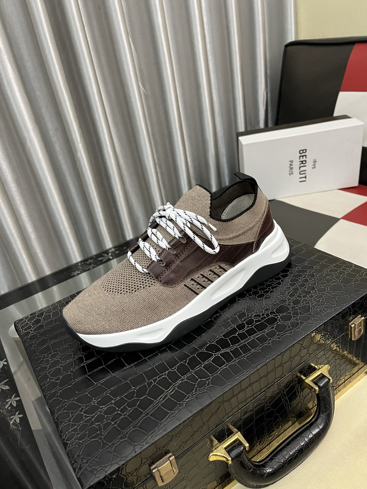 _d_Y9sCAXTX_Awn3z0OOdBK4zxDbcTnXBqsLhdkA