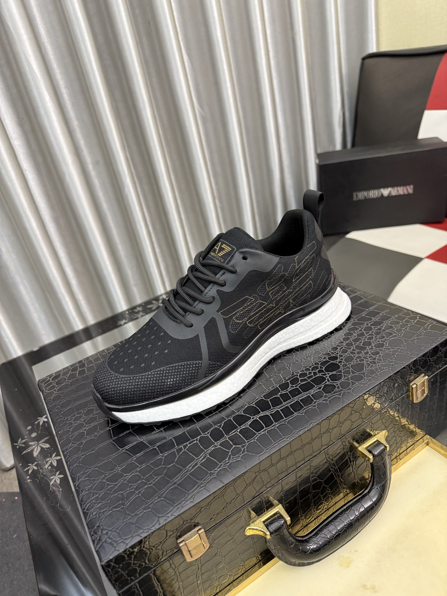NO:831530,[Armani] Armani's latest casual shoes, hot-selling official website, the same style [satisfied] original hot-selling model. Original factory cowhide material 11 original boards, cowhide lining, original foam outsole. Body accessories one-to-one mold opening, counter quality Dear friends, if you are still worried about wearing matching shoes, then this shoe is your best choice!  38-443 colors available,,armani,armani,cowhide19860909【Armani】阿玛尼最新新款休闲鞋 火爆热卖官网同款[得意]原单爆款 .原工厂牛皮材料11原板 牛皮内里,原厂发泡大底.身配件一比一开模 专柜品质 亲们你还为穿着搭配鞋发愁那这款鞋你就是你不二的选择！38-443色可选,,armani,armani,cowhide,Men's shoes