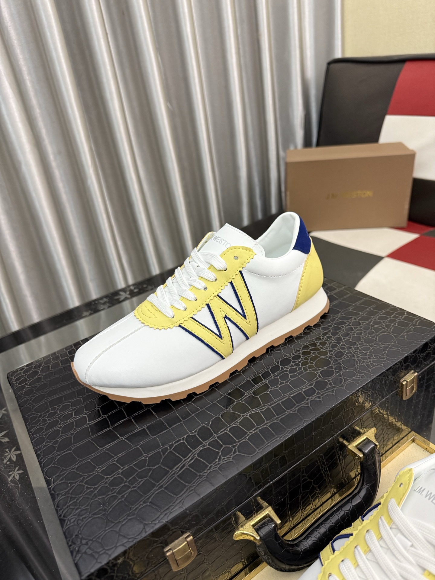 NO:954592,[Wishton~] Men's casual shoes 2026z cabinet simultaneous sale Size: 38-46 # The upper is made of multi-material spliced ​​mesh lining, which is comfortable and breathable. The original sole is comfortable and wear-resistant. The real thing is better when photographed in person.19860909【威士顿～】男士休闲鞋 2026z柜同步发售 码数:38-46 # 鞋面选用多材质拼接网布内里,舒适透气,鞋底原版舒适耐磨大底,实物拍摄实物更赞,,Men's shoes
