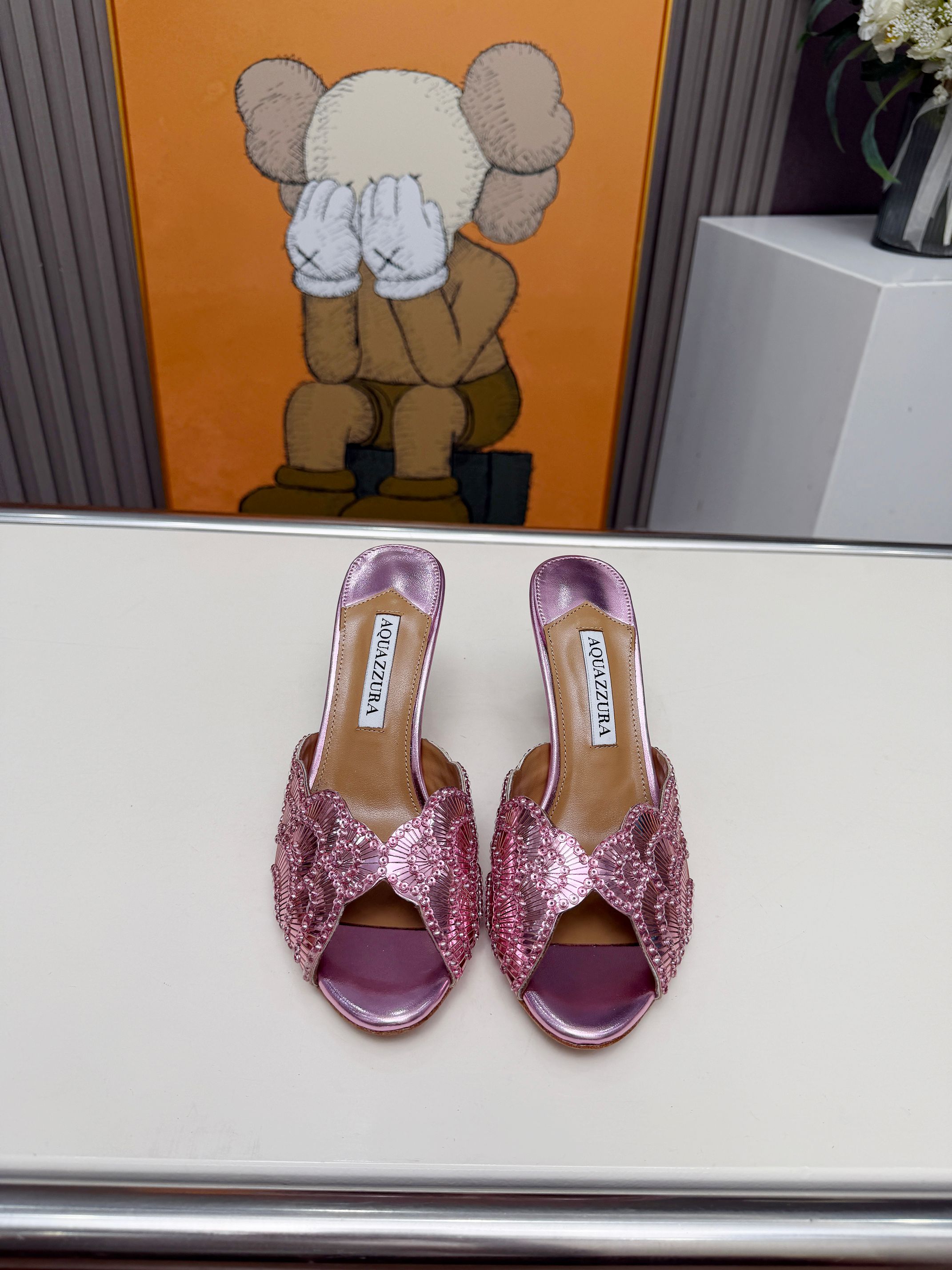 NO:627627,New AQUAZZURA upper hand-stitched with sheepskin lining Heel height: 8cm, 10cm Outsole Class A original genuine leather outsole Size SIZE.34–43 (34.41.42.43 custom-made, non-returnable and non-exchangeable), high heels, slippers, high heels, slippers, sheepskin, Leather soles19860909新款 AQUAZZURA 鞋面手工缝钻 内里羊皮  跟高:8cm,10cm 大底A级原版真皮大底 码数SIZE.34–43（34.41.42.43订做不退不换）,高跟鞋拖鞋,high heels,slippers,sheepskin,Leather soles,Women's Shoes