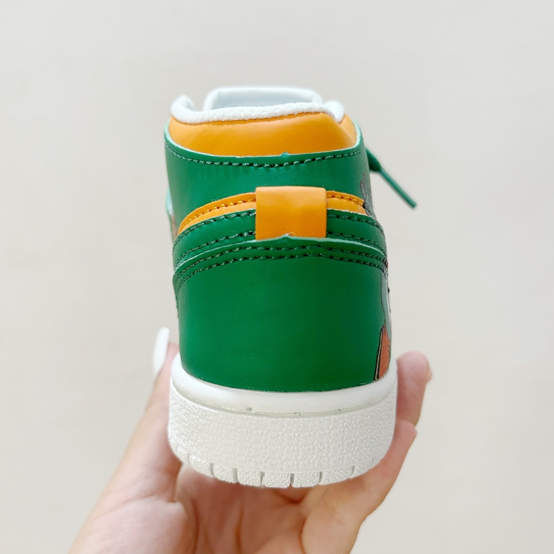 图片[5]-📍耀西 👟 AJ1乔一超级玛丽联名中帮魔术贴童鞋，给孩子们的梦想平添一丝魔法✨ 这款鞋子融合了经典的AJ1乔一设计元素和超级玛丽爱好者的心愿，时尚与童真完美结合。魔术贴设计，能让孩子们更自如地穿脱鞋子，让他们在活跃的运动中更加自信和舒适。 无论是玩耍还是上学，这款 AJ1乔一超级玛丽联名中帮魔术贴童鞋都能成为孩子们的最佳伙伴。它不仅仅是一双鞋子，更是一种对梦想的陪伴，让孩子们在成长的道路上勇敢地踏出每一步。 #AJ1乔一超级玛丽联名中帮魔术贴童鞋 #童年的最佳伙伴 #潮流与童真的完美合作-选品中心