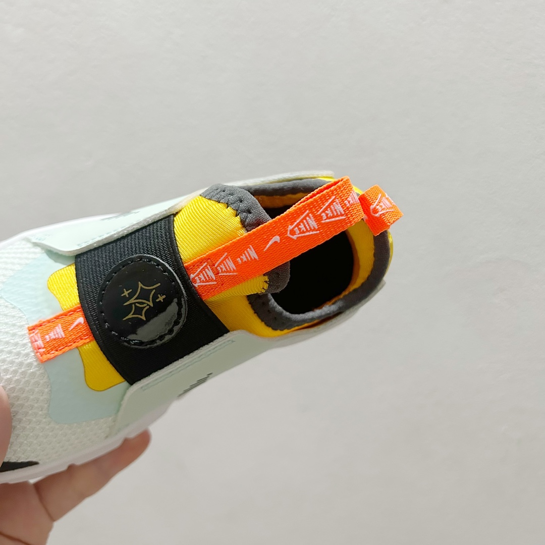 图片[6]-📍301浅绿 NK赤足一脚蹬儿童跑步鞋🦶 尺码：23.5-37码 充满活力与朝气的配色😍 一脚蹬款式超级好穿[得意] 耐磨防滑大底，脚感超赞👍🏻 脚面和后跟处都增加了弹力松紧带，防止掉鞋，同时脚背高的宝宝不用担心压脚面~👏给予宝宝在成长中的双脚保护性和灵动感受！💗-选品中心