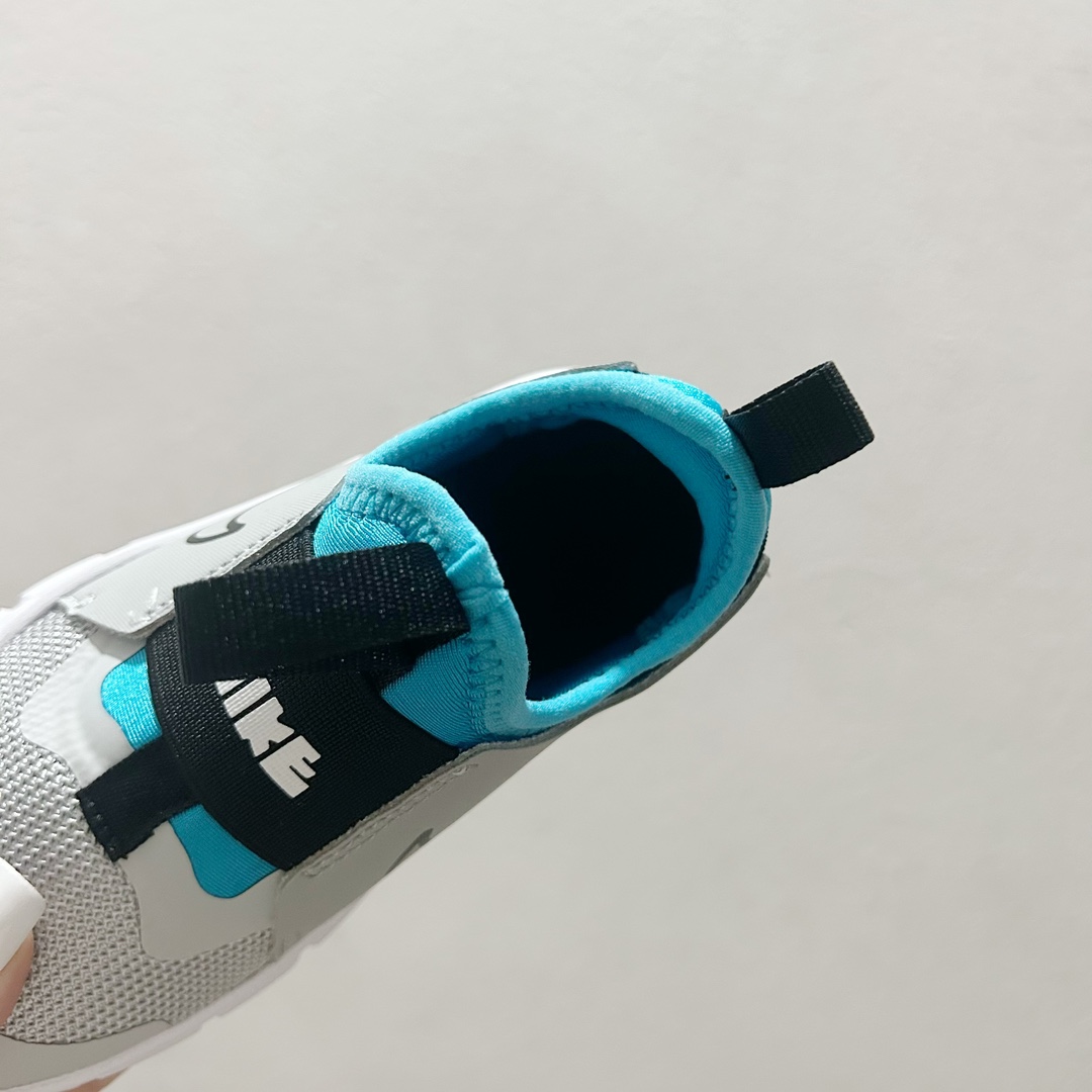 图片[6]-📍008灰蓝 NK赤足一脚蹬儿童跑步鞋🦶 尺码：23.5-37码 充满活力与朝气的配色😍 一脚蹬款式超级好穿[得意] 耐磨防滑大底，脚感超赞👍🏻 脚面和后跟处都增加了弹力松紧带，防止掉鞋，同时脚背高的宝宝不用担心压脚面~👏给予宝宝在成长中的双脚保护性和灵动感受！💗-选品中心