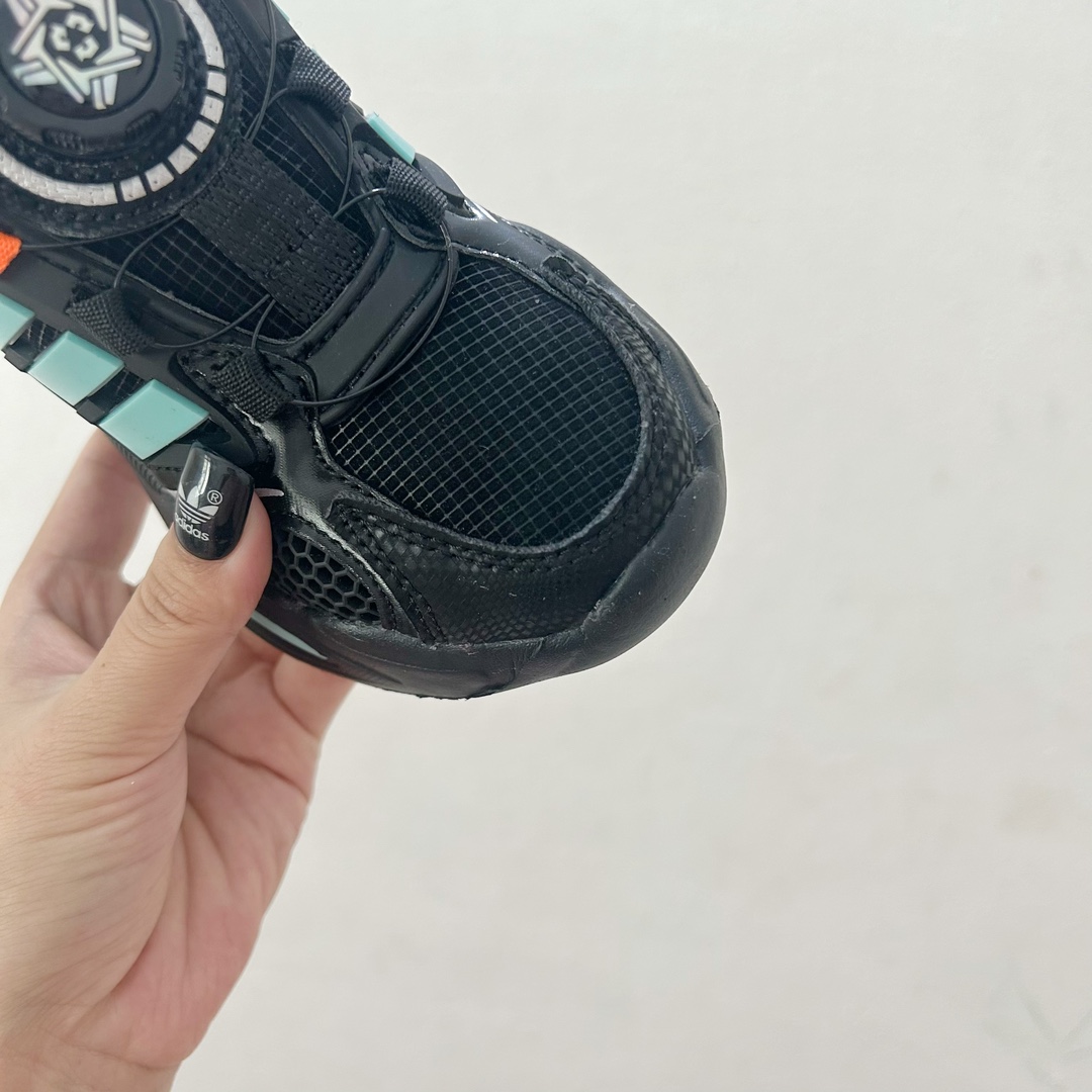 图片[4]-📍黑绿 AD旋转纽扣儿童老爹鞋 尺码：28-37码 旋转扣设计，方便小朋友穿脱，鞋身超多透气孔包裹性舒适度拉满！中底设计不光提高整体颜值，还让脚感更软弹！运动一定要穿它！脚感绝了！-选品中心