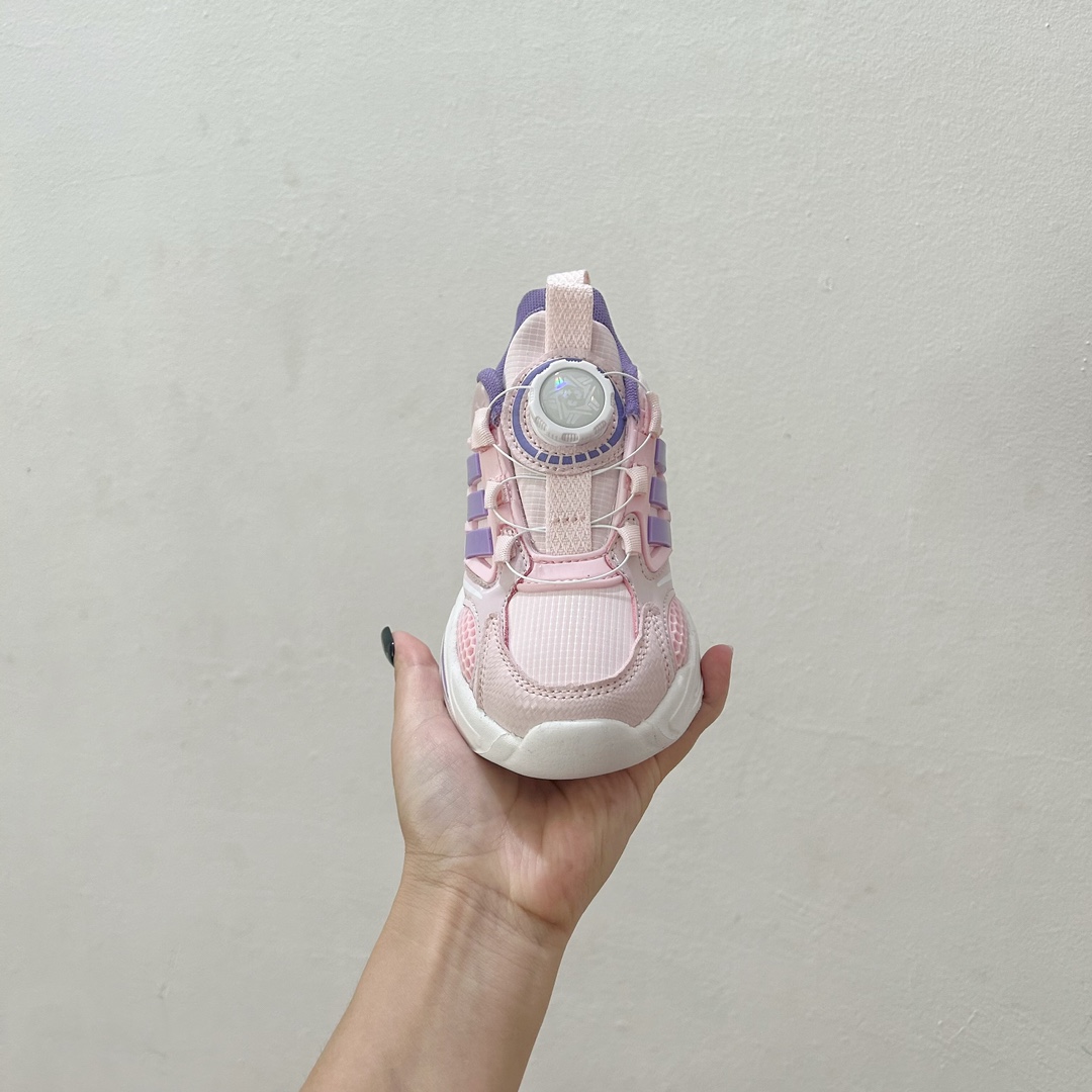 图片[2]-📍粉紫色 AD旋转纽扣儿童老爹鞋 尺码：28-37码 旋转扣设计，方便小朋友穿脱，鞋身超多透气孔包裹性舒适度拉满！中底设计不光提高整体颜值，还让脚感更软弹！运动一定要穿它！脚感绝了！-选品中心