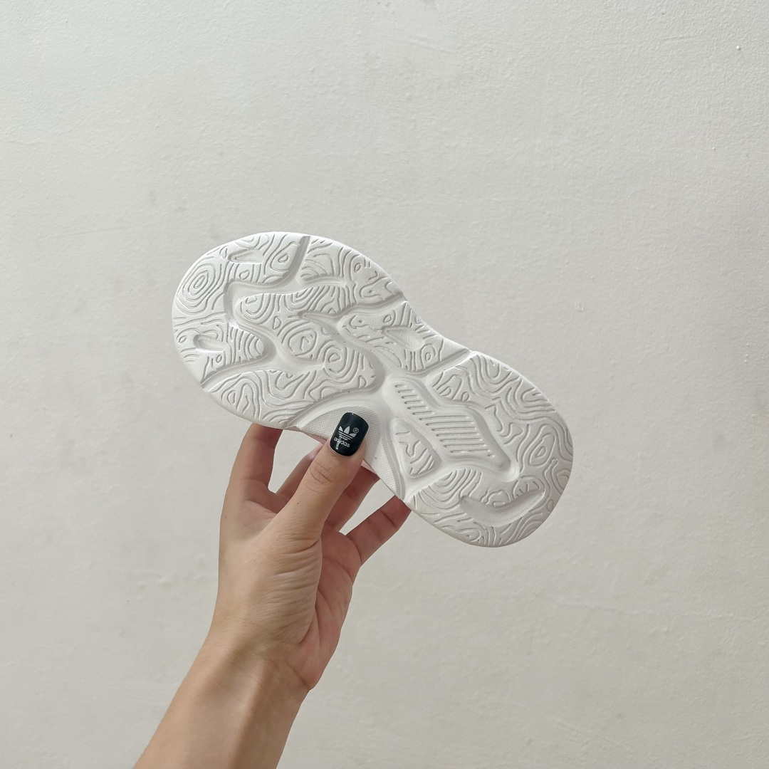 图片[8]-📍粉紫色 AD旋转纽扣儿童老爹鞋 尺码：28-37码 旋转扣设计，方便小朋友穿脱，鞋身超多透气孔包裹性舒适度拉满！中底设计不光提高整体颜值，还让脚感更软弹！运动一定要穿它！脚感绝了！-选品中心