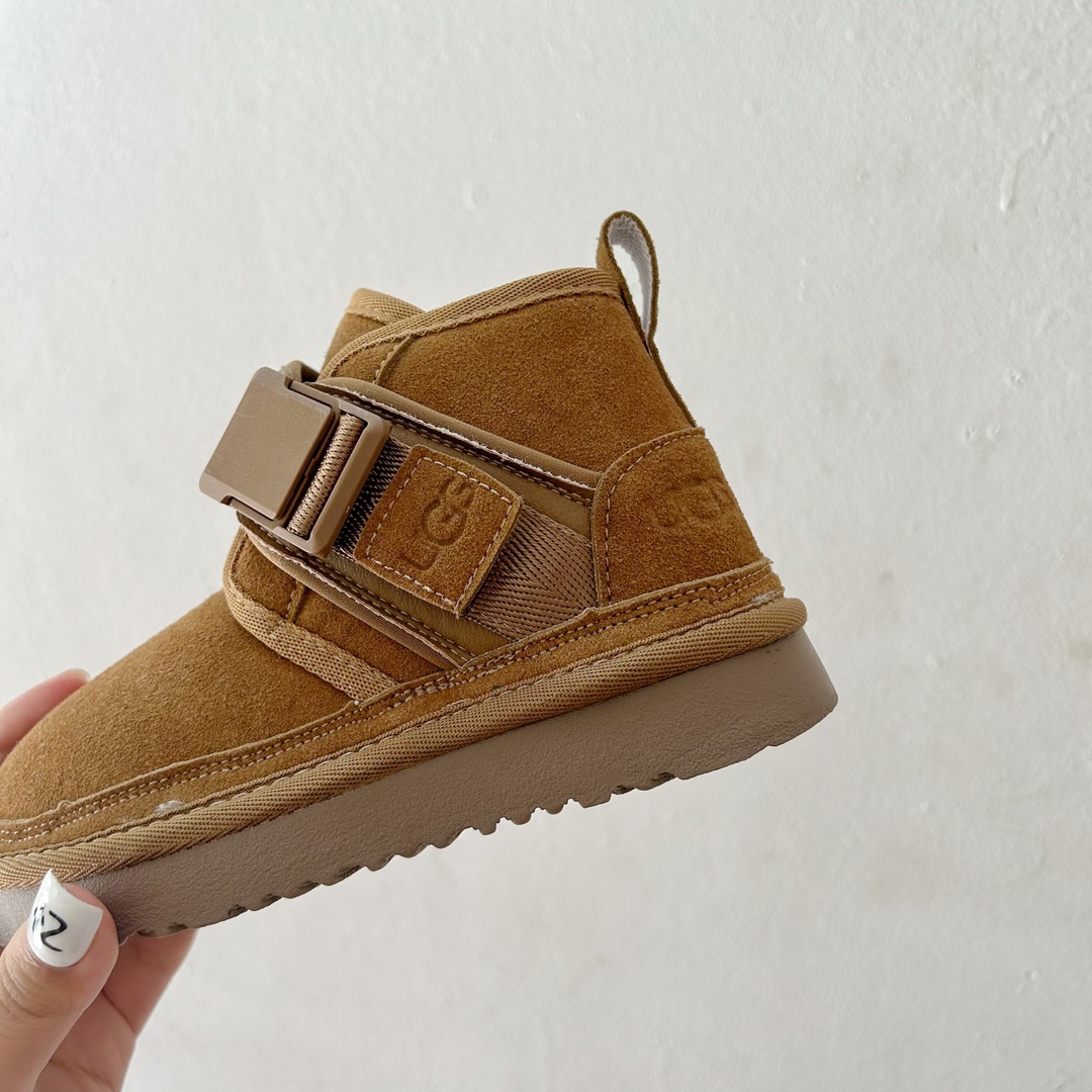 图片[8]-调UGG纽姆搭扣儿童雪地靴28-37码 这双儿童雪地靴不仅外观可爱，还采用了顶级双面羊皮和纽姆绒内里，为宝贝们带来了无与伦比的暖意和舒适感受。-选品中心