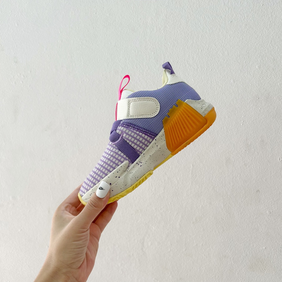 “James Kids Basketball Shoes: Light-Gas-Through Material for Comfort and Style” - 图片 3
