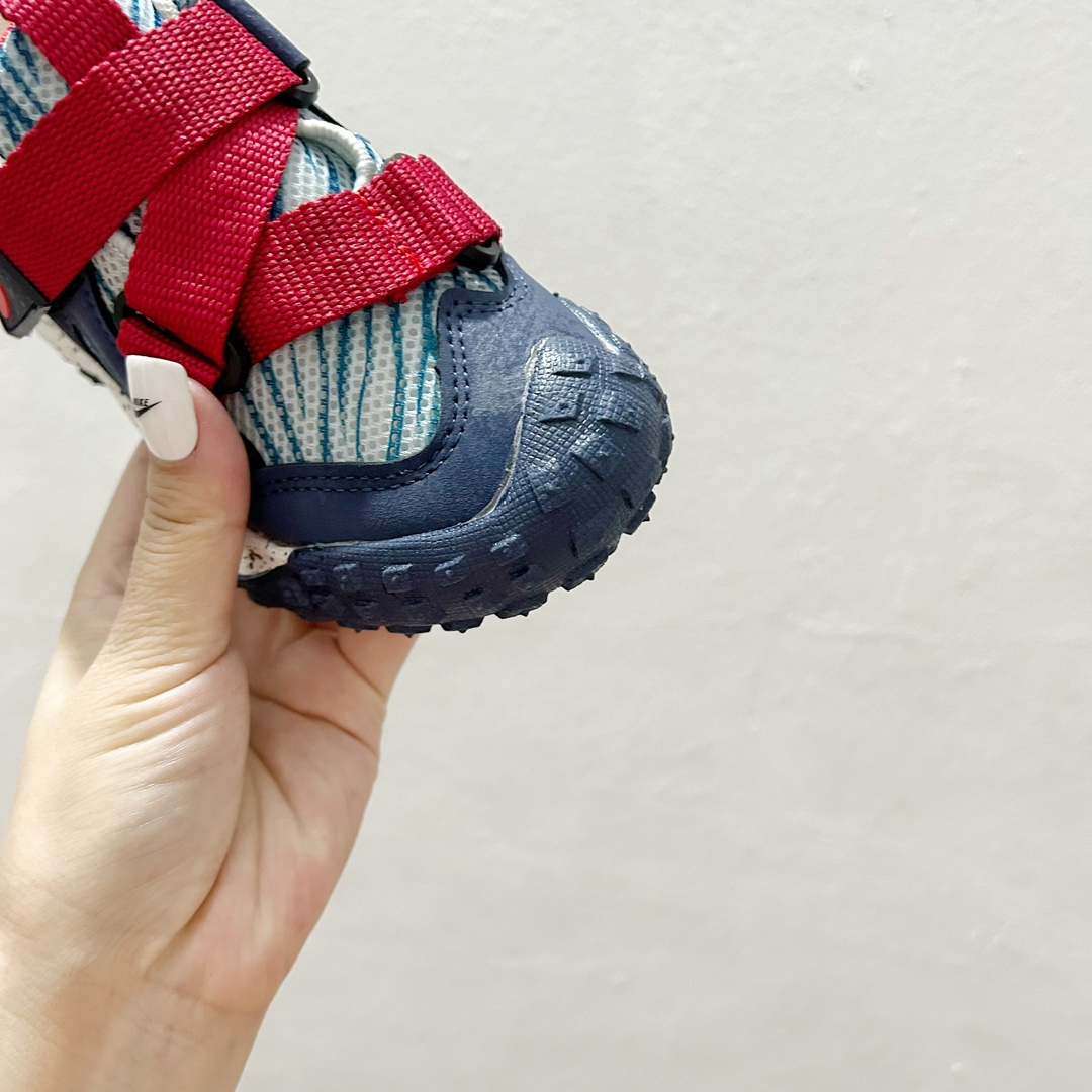 图片[5]-双11福利 🔗NK绑带魔术贴儿童运动鞋 尺码：26–37码 🌟【童趣跃动，步步为赢👟 一脚蹬松紧带设计，轻松穿脱，无需大人费力，让宝贝自己也能掌握成长的小确幸。每一次奔跑都是他们独立的宣言。💨 每一次跳跃，每一回回眸，这双鞋子不仅是脚下的伙伴，更是他们自信的起点。👣无论是幼儿园的操场，还是周末的户外探险，它都能陪伴孩子，走得更远，跑得更快。🏞️-选品中心