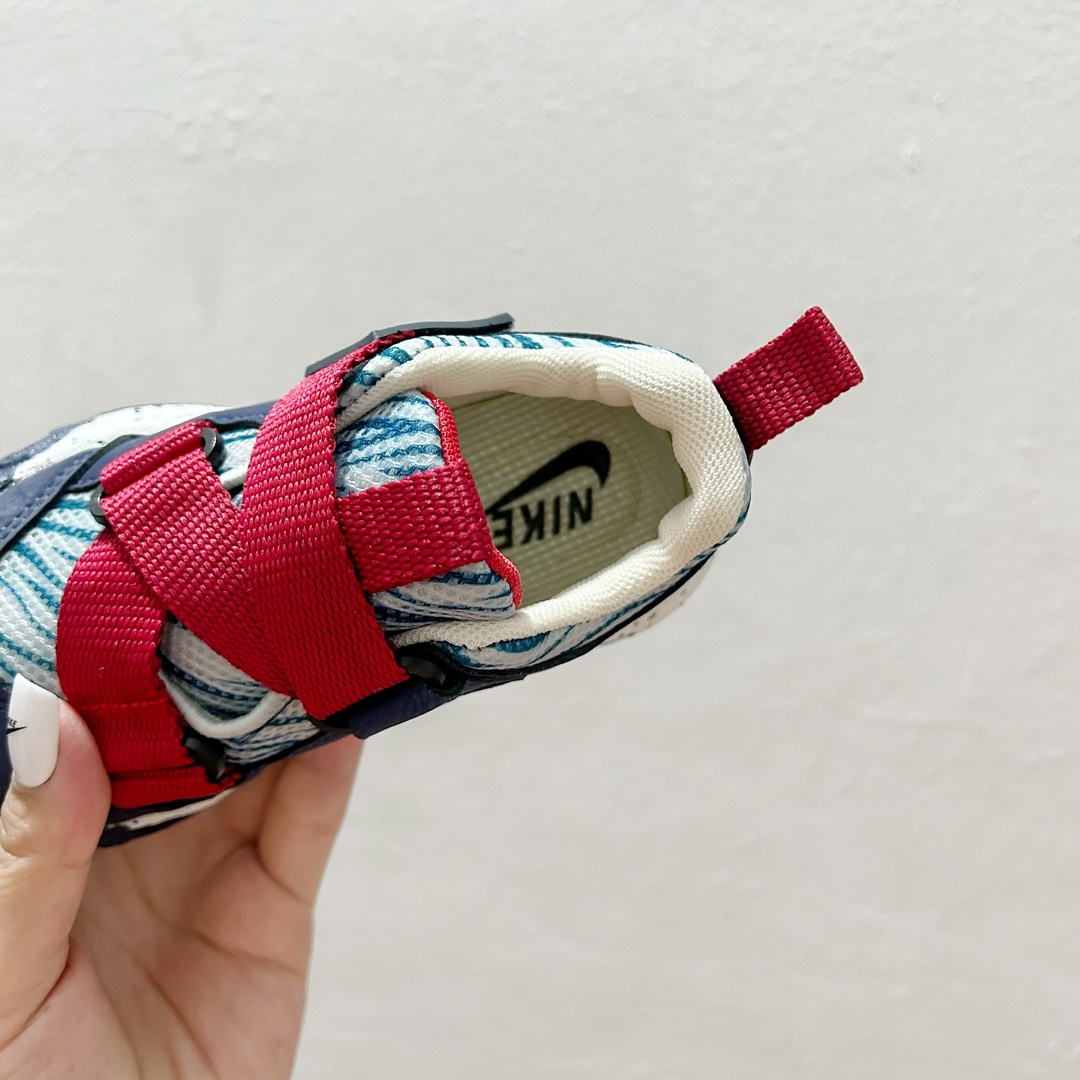 图片[7]-双11福利 🔗NK绑带魔术贴儿童运动鞋 尺码：26–37码 🌟【童趣跃动，步步为赢👟 一脚蹬松紧带设计，轻松穿脱，无需大人费力，让宝贝自己也能掌握成长的小确幸。每一次奔跑都是他们独立的宣言。💨 每一次跳跃，每一回回眸，这双鞋子不仅是脚下的伙伴，更是他们自信的起点。👣无论是幼儿园的操场，还是周末的户外探险，它都能陪伴孩子，走得更远，跑得更快。🏞️-选品中心