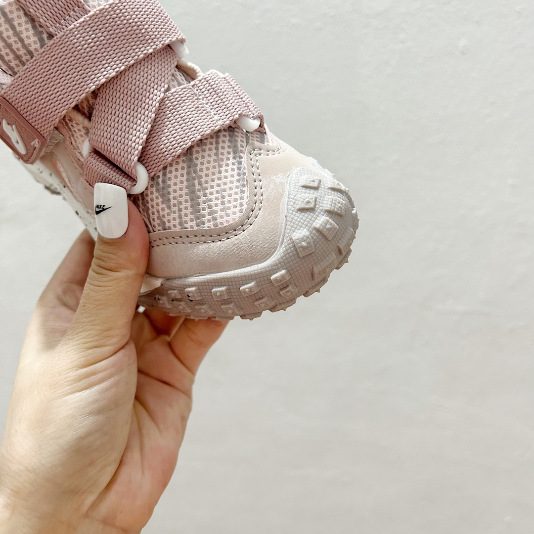 图片[5]-双11福利 🔗NK绑带魔术贴儿童运动鞋 尺码：26–37码 🌟【童趣跃动，步步为赢👟 一脚蹬松紧带设计，轻松穿脱，无需大人费力，让宝贝自己也能掌握成长的小确幸。每一次奔跑都是他们独立的宣言。💨 每一次跳跃，每一回回眸，这双鞋子不仅是脚下的伙伴，更是他们自信的起点。👣无论是幼儿园的操场，还是周末的户外探险，它都能陪伴孩子，走得更远，跑得更快。🏞️-选品中心