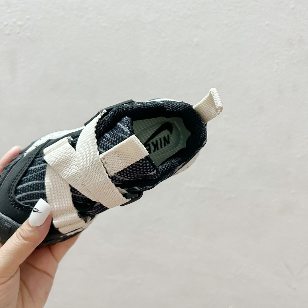 图片[7]-双11福利 🔗NK绑带魔术贴儿童运动鞋 尺码：26–37码 🌟【童趣跃动，步步为赢👟 一脚蹬松紧带设计，轻松穿脱，无需大人费力，让宝贝自己也能掌握成长的小确幸。每一次奔跑都是他们独立的宣言。💨 每一次跳跃，每一回回眸，这双鞋子不仅是脚下的伙伴，更是他们自信的起点。👣无论是幼儿园的操场，还是周末的户外探险，它都能陪伴孩子，走得更远，跑得更快。🏞️-选品中心