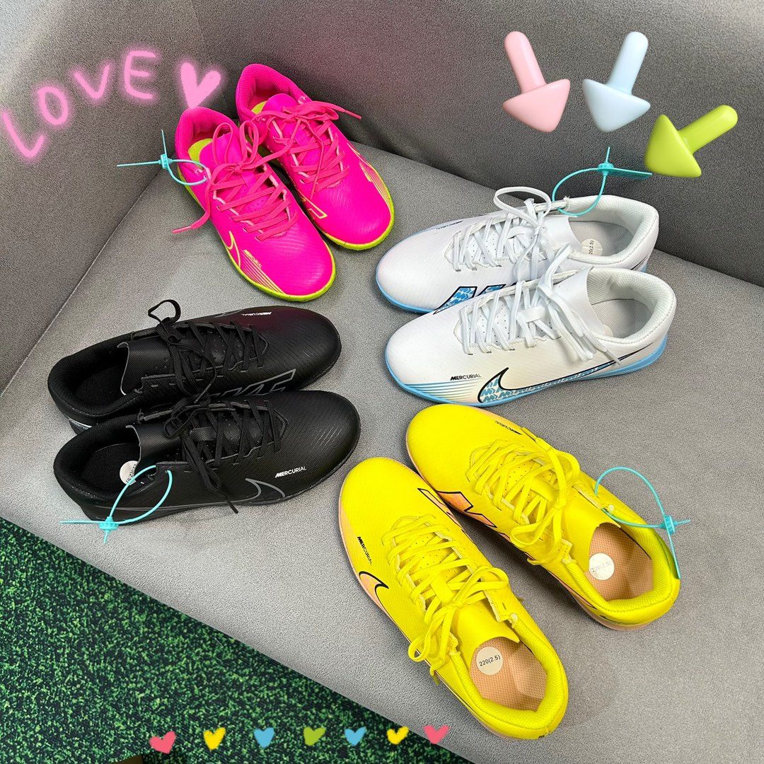 图片[8]-🚦配色合集🔻 🔗NK刺客15代儿童训练足球鞋【碎钉款 尺码：30-35码 🌟下一代运动传奇：Nike React幼苗刺客15🌟 🏃‍👦儿童足球新星们的秘密武器🔍！Nike刺客15代儿童训练足球鞋，专为小脚丫设计💪。👟每一双都是科技与艺术的完美结合，轻盈如风🍃，提供卓越的抓地力 força 和舒适度爱心。🎈每一步都充满乐趣，助力他们在绿茵场上飞驰🚀。 🎈独特的React泡沫技术，吸收每次冲击，让孩子感受仿佛踩在云端云端。 kontrol 的支持性设计，让小脚丫稳健前行，不再担心滑倒🚫。🌈色彩斑斓的选择，激发孩子们对足球的热爱，穿上它，他们是球场上的小超人🦸‍♂️！ 🏆无论是训练还是比赛，Nike刺客15代都能让孩子自信满满，迈向胜利的道路🏆。别忘了，这不仅仅是一双鞋，是他们成长路上的伙伴和支持者💪。 #Nike刺客15 #儿童足球鞋 #运动成长伙伴-选品中心