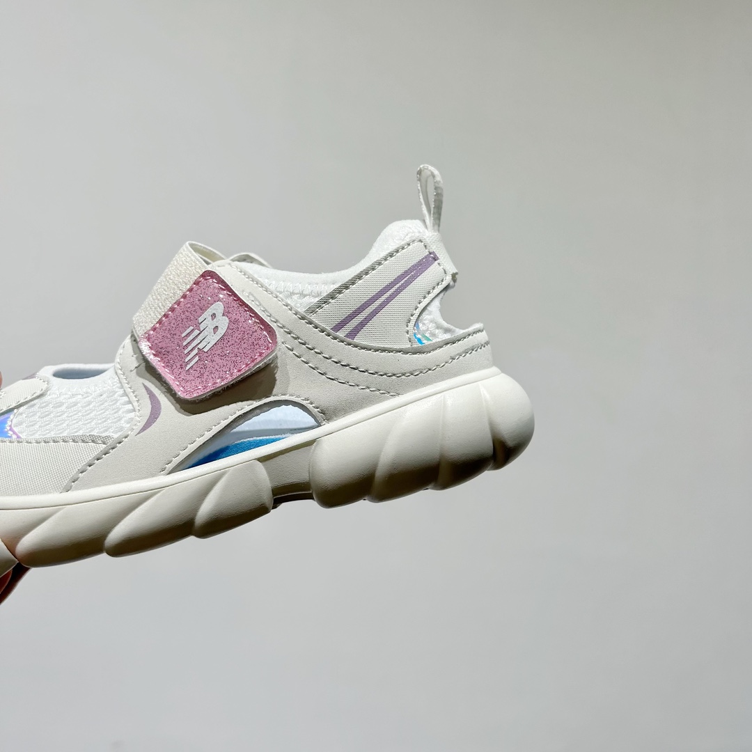 图片[8]-🔗 NB920网面魔术贴儿童凉鞋 尺码：24-35码 🎉【夏日必购🌟】让宝宝踩出萌翻天的小步伐👶✨——新款NB920网面魔术贴儿童凉鞋✨👣 🌞 NB920童鞋设计超贴心👶🎈，轻盈网布如同微风拂过足尖🍃，给小脚丫透气空间。 🌈 经典魔术贴设计👀，穿脱方便快捷，告别繁琐的鞋带时刻👶快手，宝宝动手行动力大增，自信行走每一步🏡💨。 🧶 舒适软底 弹性缓震，呵护宝宝的小脚丫🍂💕。🎨 多样颜色供挑选🌈-选品中心