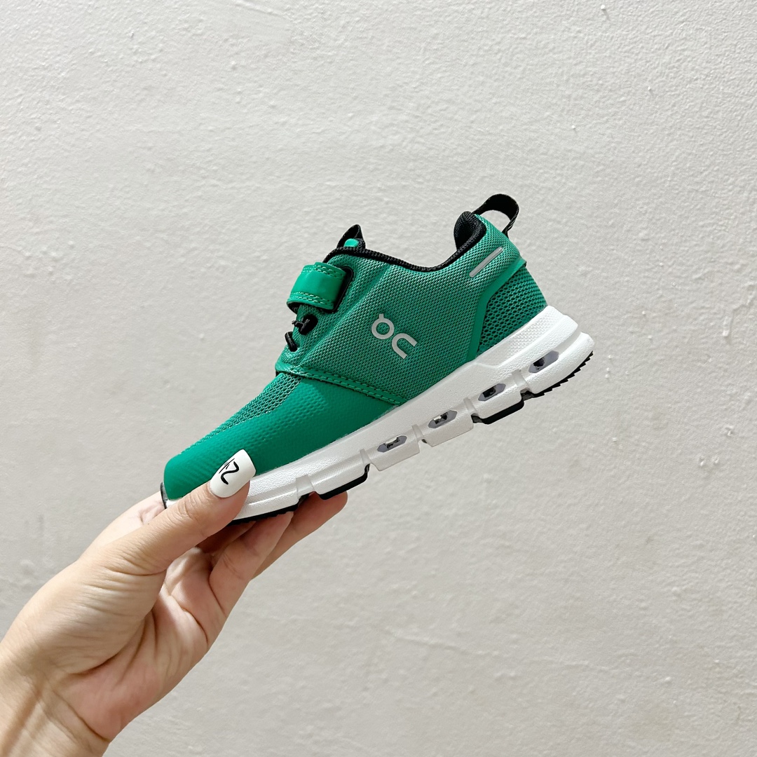 图片[4]-🔗On昂跑魔术贴松紧带儿童运动鞋 尺码：26-37.5码 💥小众童鞋运动鞋来咯～💥 on昂跑缓震魔术贴儿童运动鞋 鞋头增加额外的橡胶垫片🔫加强耐久性 🧿加宽外底搭载多沟槽，更稳固 优化改良的CloudTec专利鞋底科技🪄专为幼童打造🪄超级无敌旋转跳跃好穿-选品中心