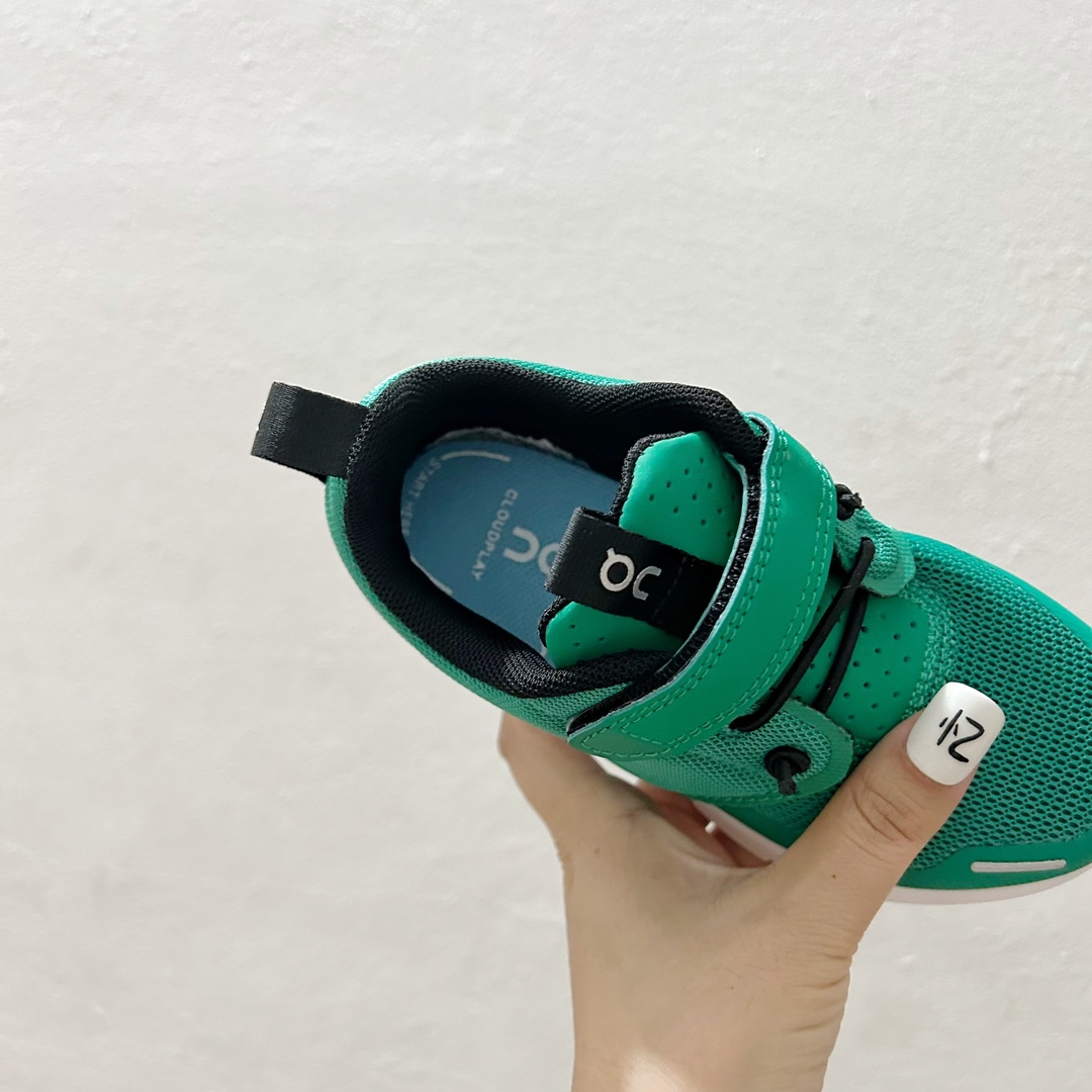 图片[7]-🔗On昂跑魔术贴松紧带儿童运动鞋 尺码：26-37.5码 💥小众童鞋运动鞋来咯～💥 on昂跑缓震魔术贴儿童运动鞋 鞋头增加额外的橡胶垫片🔫加强耐久性 🧿加宽外底搭载多沟槽，更稳固 优化改良的CloudTec专利鞋底科技🪄专为幼童打造🪄超级无敌旋转跳跃好穿-选品中心