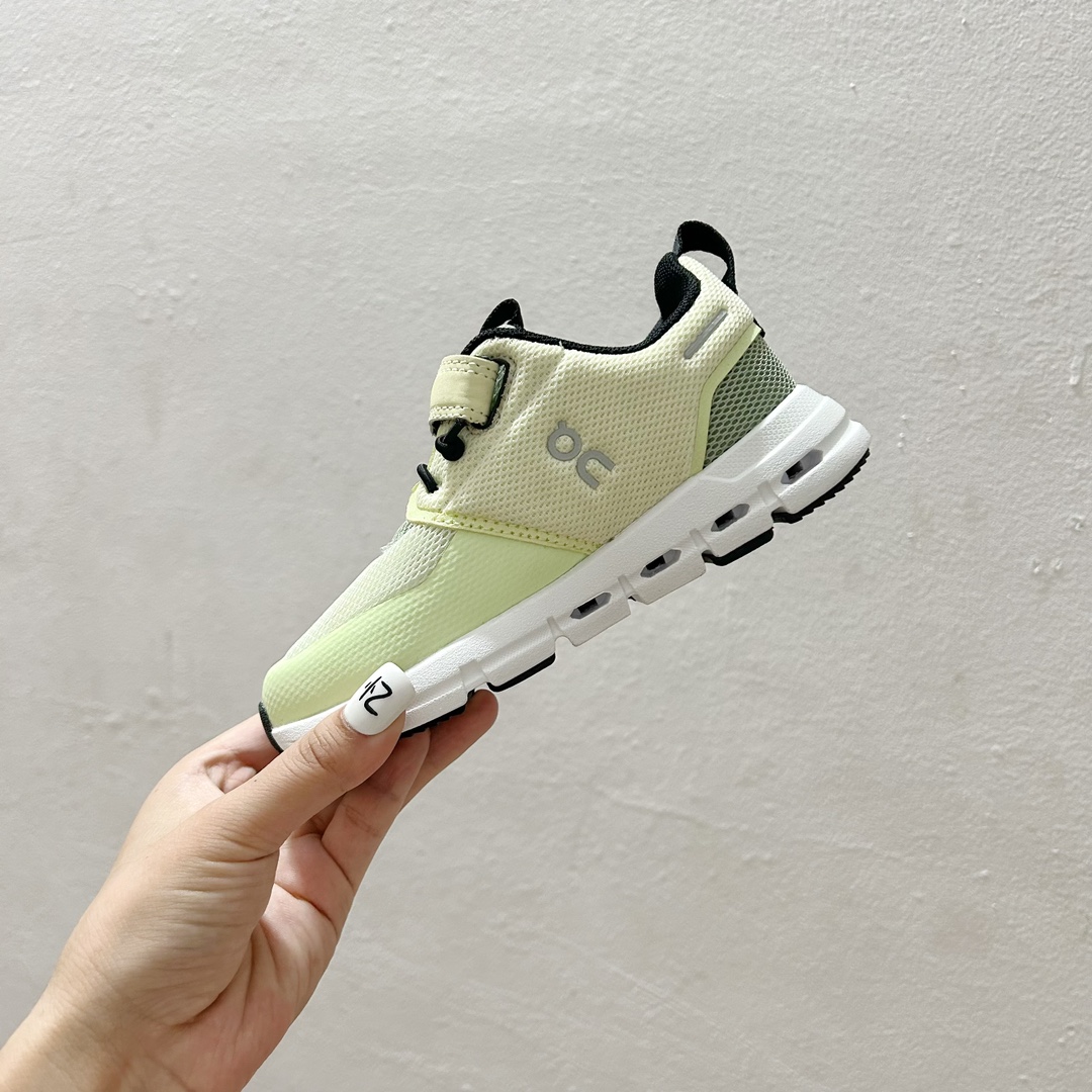图片[4]-🔗On昂跑魔术贴松紧带儿童运动鞋 尺码：26-37.5码 💥小众童鞋运动鞋来咯～💥 on昂跑缓震魔术贴儿童运动鞋 鞋头增加额外的橡胶垫片🔫加强耐久性 🧿加宽外底搭载多沟槽，更稳固 优化改良的CloudTec专利鞋底科技🪄专为幼童打造🪄超级无敌旋转跳跃好穿-选品中心