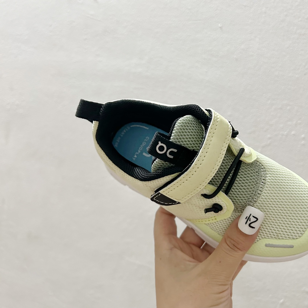 图片[7]-🔗On昂跑魔术贴松紧带儿童运动鞋 尺码：26-37.5码 💥小众童鞋运动鞋来咯～💥 on昂跑缓震魔术贴儿童运动鞋 鞋头增加额外的橡胶垫片🔫加强耐久性 🧿加宽外底搭载多沟槽，更稳固 优化改良的CloudTec专利鞋底科技🪄专为幼童打造🪄超级无敌旋转跳跃好穿-选品中心