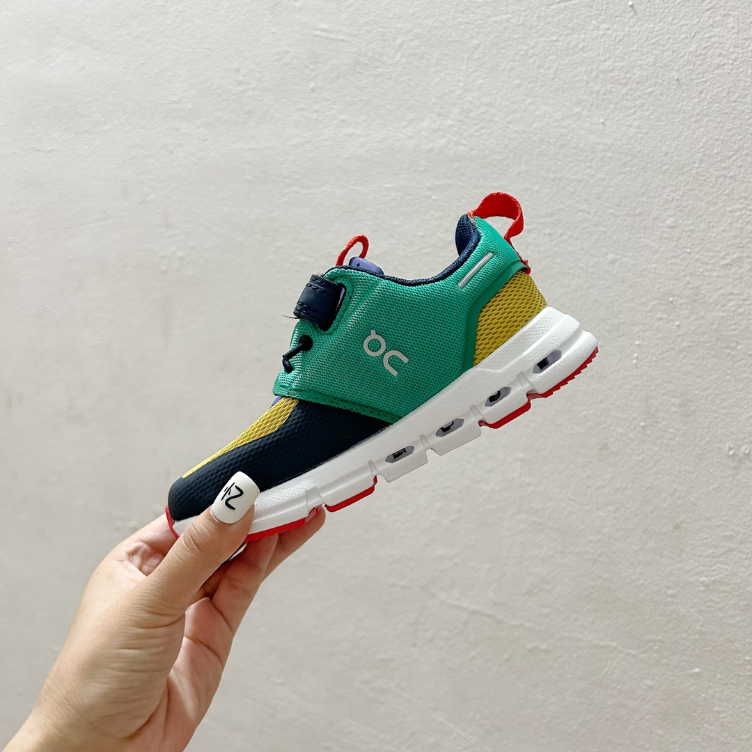 图片[4]-🔗On昂跑魔术贴松紧带儿童运动鞋 尺码：26-37.5码 💥小众童鞋运动鞋来咯～💥 on昂跑缓震魔术贴儿童运动鞋 鞋头增加额外的橡胶垫片🔫加强耐久性 🧿加宽外底搭载多沟槽，更稳固 优化改良的CloudTec专利鞋底科技🪄专为幼童打造🪄超级无敌旋转跳跃好穿-选品中心