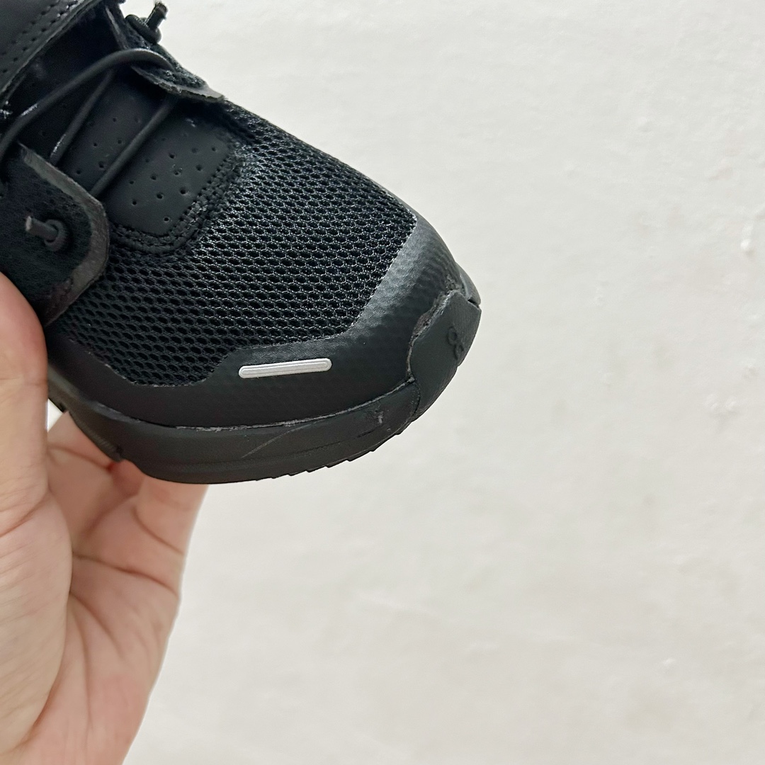 图片[5]-🔗On昂跑魔术贴松紧带儿童运动鞋 尺码：26-37.5码 💥小众童鞋运动鞋来咯～💥 on昂跑缓震魔术贴儿童运动鞋 鞋头增加额外的橡胶垫片🔫加强耐久性 🧿加宽外底搭载多沟槽，更稳固 优化改良的CloudTec专利鞋底科技🪄专为幼童打造🪄超级无敌旋转跳跃好穿-选品中心