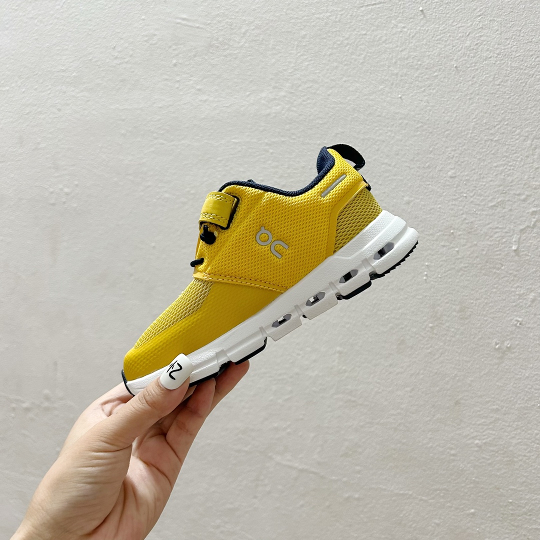 图片[4]-🔗On昂跑魔术贴松紧带儿童运动鞋 尺码：26-37.5码 💥小众童鞋运动鞋来咯～💥 on昂跑缓震魔术贴儿童运动鞋 鞋头增加额外的橡胶垫片🔫加强耐久性 🧿加宽外底搭载多沟槽，更稳固 优化改良的CloudTec专利鞋底科技🪄专为幼童打造🪄超级无敌旋转跳跃好穿-选品中心