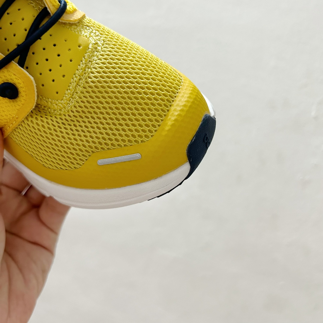 图片[5]-🔗On昂跑魔术贴松紧带儿童运动鞋 尺码：26-37.5码 💥小众童鞋运动鞋来咯～💥 on昂跑缓震魔术贴儿童运动鞋 鞋头增加额外的橡胶垫片🔫加强耐久性 🧿加宽外底搭载多沟槽，更稳固 优化改良的CloudTec专利鞋底科技🪄专为幼童打造🪄超级无敌旋转跳跃好穿-选品中心