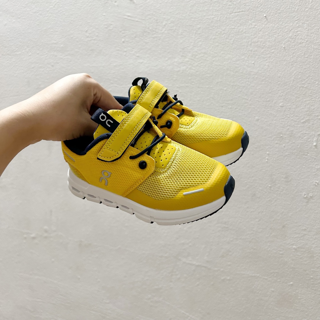 🔗On昂跑魔术贴松紧带儿童运动鞋 尺码：26-37.5码 💥小众童鞋运动鞋来咯～💥 on昂跑缓震魔术贴儿童运动鞋 鞋头增加额外的橡胶垫片🔫加强耐久性 🧿加宽外底搭载多沟槽，更稳固 优化改良的CloudTec专利鞋底科技🪄专为幼童打造🪄超级无敌旋转跳跃好穿-选品中心