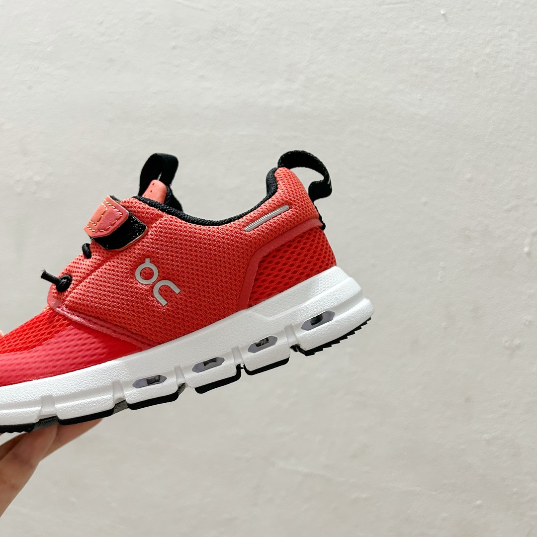 图片[8]-🔗On昂跑魔术贴松紧带儿童运动鞋 尺码：26-37.5码 💥小众童鞋运动鞋来咯～💥 on昂跑缓震魔术贴儿童运动鞋 鞋头增加额外的橡胶垫片🔫加强耐久性 🧿加宽外底搭载多沟槽，更稳固 优化改良的CloudTec专利鞋底科技🪄专为幼童打造🪄超级无敌旋转跳跃好穿-选品中心