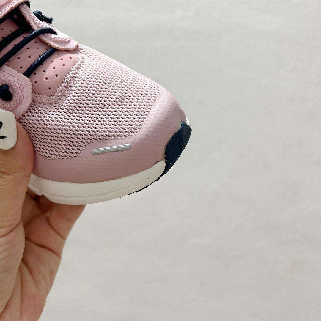 图片[5]-🔗On昂跑魔术贴松紧带儿童运动鞋 尺码：26-37.5码 💥小众童鞋运动鞋来咯～💥 on昂跑缓震魔术贴儿童运动鞋 鞋头增加额外的橡胶垫片🔫加强耐久性 🧿加宽外底搭载多沟槽，更稳固 优化改良的CloudTec专利鞋底科技🪄专为幼童打造🪄超级无敌旋转跳跃好穿-选品中心