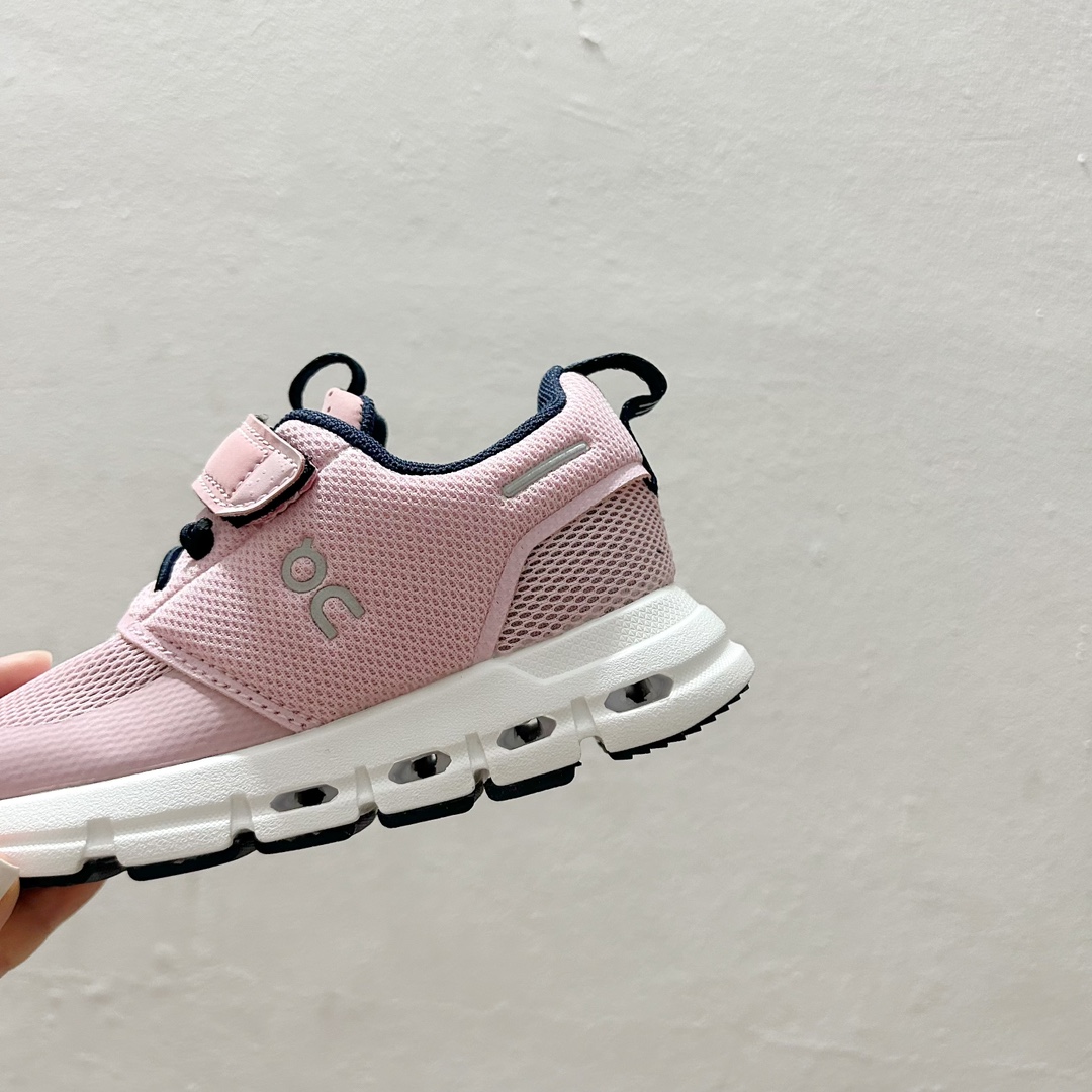 图片[8]-🔗On昂跑魔术贴松紧带儿童运动鞋 尺码：26-37.5码 💥小众童鞋运动鞋来咯～💥 on昂跑缓震魔术贴儿童运动鞋 鞋头增加额外的橡胶垫片🔫加强耐久性 🧿加宽外底搭载多沟槽，更稳固 优化改良的CloudTec专利鞋底科技🪄专为幼童打造🪄超级无敌旋转跳跃好穿-选品中心