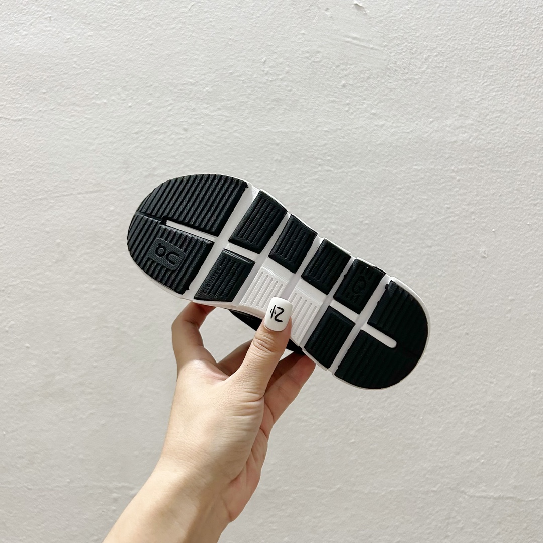 图片[9]-🔗On昂跑魔术贴松紧带儿童运动鞋 尺码：26-37.5码 💥小众童鞋运动鞋来咯～💥 on昂跑缓震魔术贴儿童运动鞋 鞋头增加额外的橡胶垫片🔫加强耐久性 🧿加宽外底搭载多沟槽，更稳固 优化改良的CloudTec专利鞋底科技🪄专为幼童打造🪄超级无敌旋转跳跃好穿-选品中心