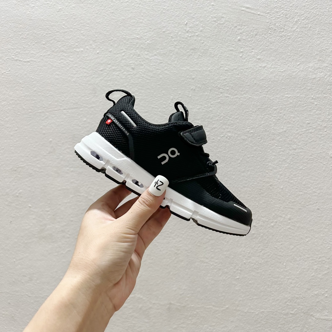 图片[2]-🔗On昂跑魔术贴松紧带儿童运动鞋 尺码：26-37.5码 💥小众童鞋运动鞋来咯～💥 on昂跑缓震魔术贴儿童运动鞋 鞋头增加额外的橡胶垫片🔫加强耐久性 🧿加宽外底搭载多沟槽，更稳固 优化改良的CloudTec专利鞋底科技🪄专为幼童打造🪄超级无敌旋转跳跃好穿-选品中心