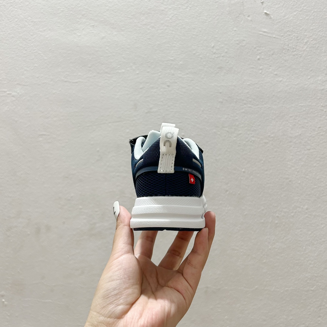 图片[6]-🔗On昂跑魔术贴松紧带儿童运动鞋 尺码：26-37.5码 💥小众童鞋运动鞋来咯～💥 on昂跑缓震魔术贴儿童运动鞋 鞋头增加额外的橡胶垫片🔫加强耐久性 🧿加宽外底搭载多沟槽，更稳固 优化改良的CloudTec专利鞋底科技🪄专为幼童打造🪄超级无敌旋转跳跃好穿-选品中心