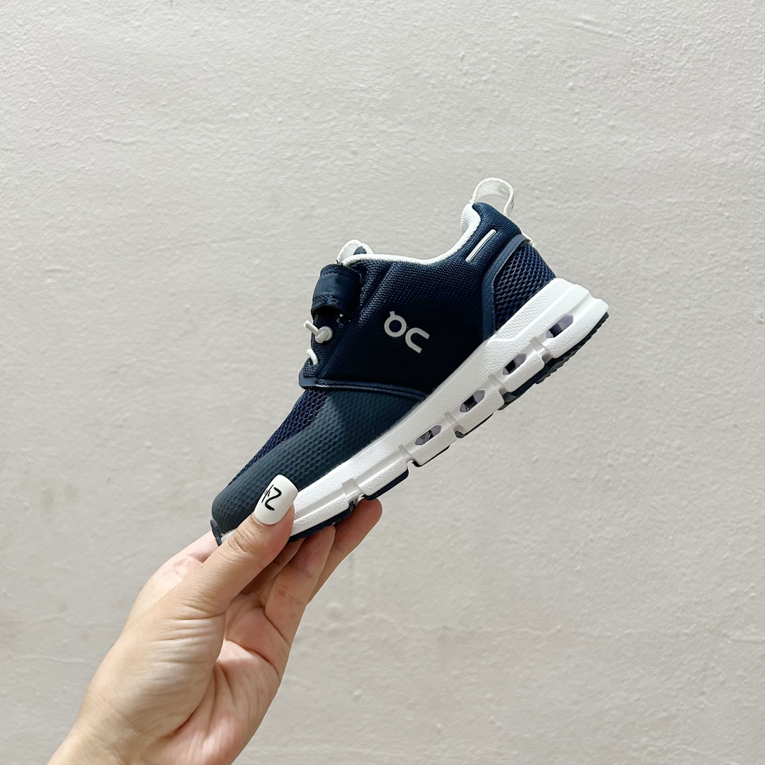 图片[4]-🔗On昂跑魔术贴松紧带儿童运动鞋 尺码：26-37.5码 💥小众童鞋运动鞋来咯～💥 on昂跑缓震魔术贴儿童运动鞋 鞋头增加额外的橡胶垫片🔫加强耐久性 🧿加宽外底搭载多沟槽，更稳固 优化改良的CloudTec专利鞋底科技🪄专为幼童打造🪄超级无敌旋转跳跃好穿-选品中心