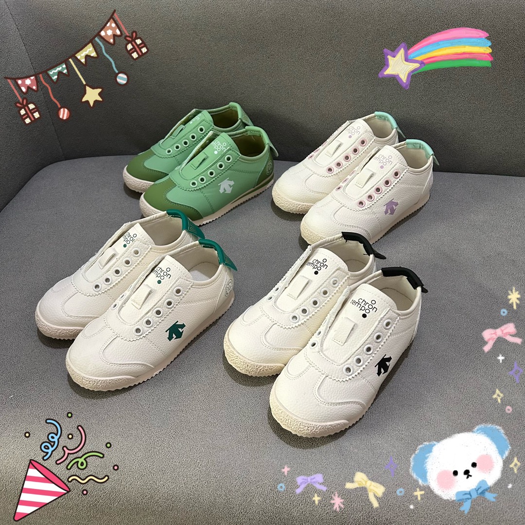 图片[5]-迪桑特儿童一脚蹬皮面小白鞋26-37码 “一脚蹬”的设计更是贴心，方便孩子们自己快速穿脱。弹力鞋带与可调节的鞋舌设计，适应不同大小的脚部，确保穿着的舒适度。-选品中心