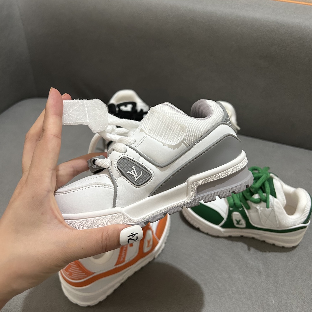 图片[9]-LV小胖丁儿童板鞋26-37码 采用经典的LV图案，配色丰富，无论是喜欢低调的小朋友，还是追求个性的小超模，都能找到适合自己的那一款。-选品中心