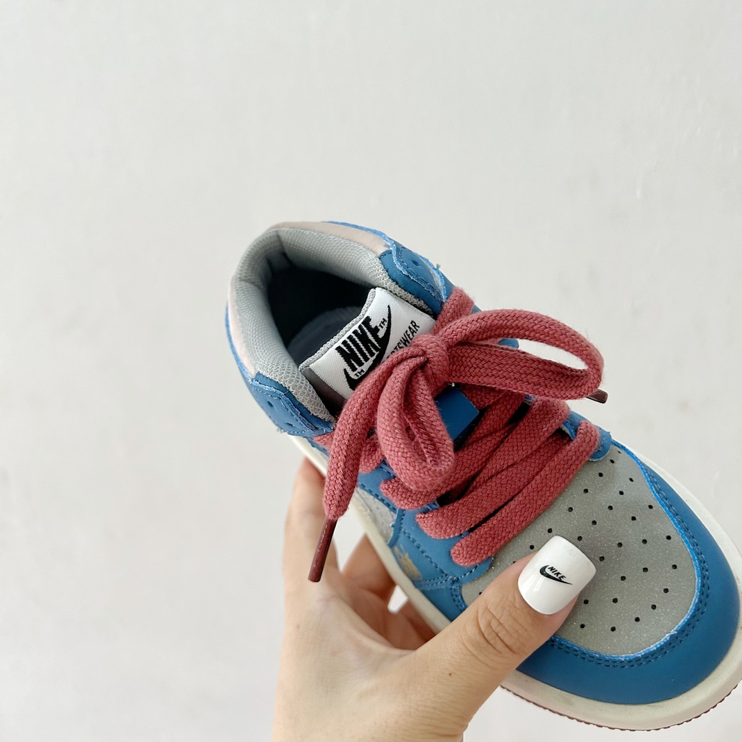 Air Jordan 1 Children’s Basketball Shoes: Classic Design for Young Players - 图片 7