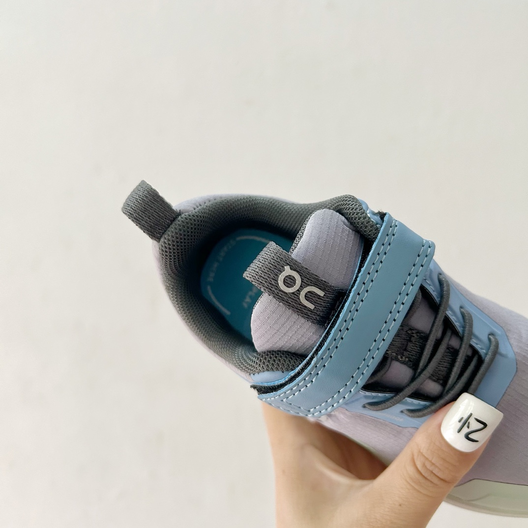 图片[7]-📍新配色 🔗On昂跑魔术贴松紧带儿童运动鞋 尺码：26-37.5码 💥小众童鞋运动鞋来咯～💥 on昂跑缓震魔术贴儿童运动鞋 鞋头增加额外的橡胶垫片🔫加强耐久性 🧿加宽外底搭载多沟槽，更稳固 优化改良的CloudTec专利鞋底科技🪄专为幼童打造🪄超级无敌旋转跳跃好穿-选品中心