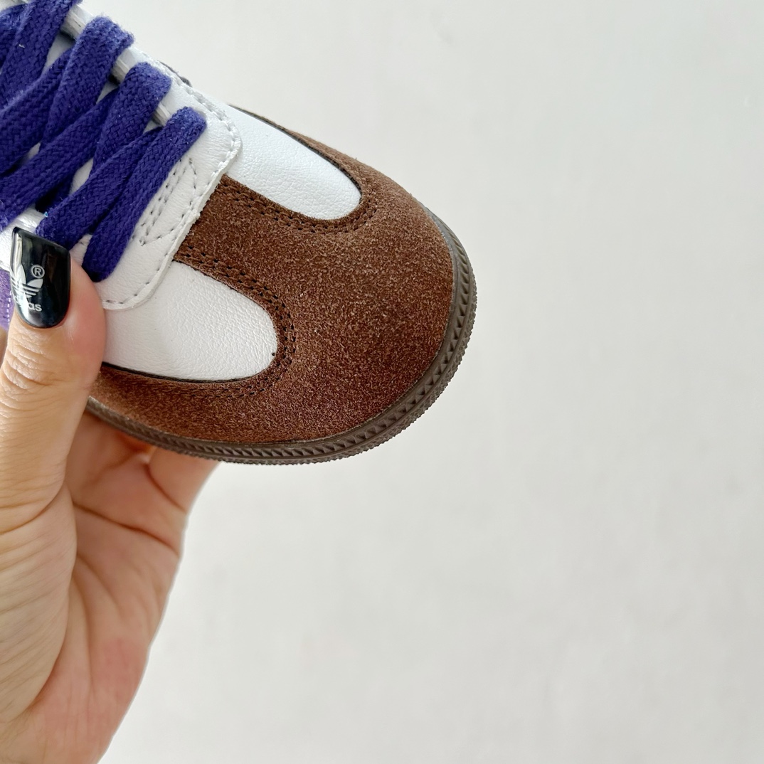 图片[5]-🔗Adidas德训儿童板鞋 尺码：24-35码 全网的爆炸款💥 被问疯的儿童德训鞋！！舒适百搭天花板❗️可盐可甜的潮流气息，看上直接打包带走！ 这双鞋请务必收下！时尚等级提升不止一点点！闭眼冲啊～-选品中心