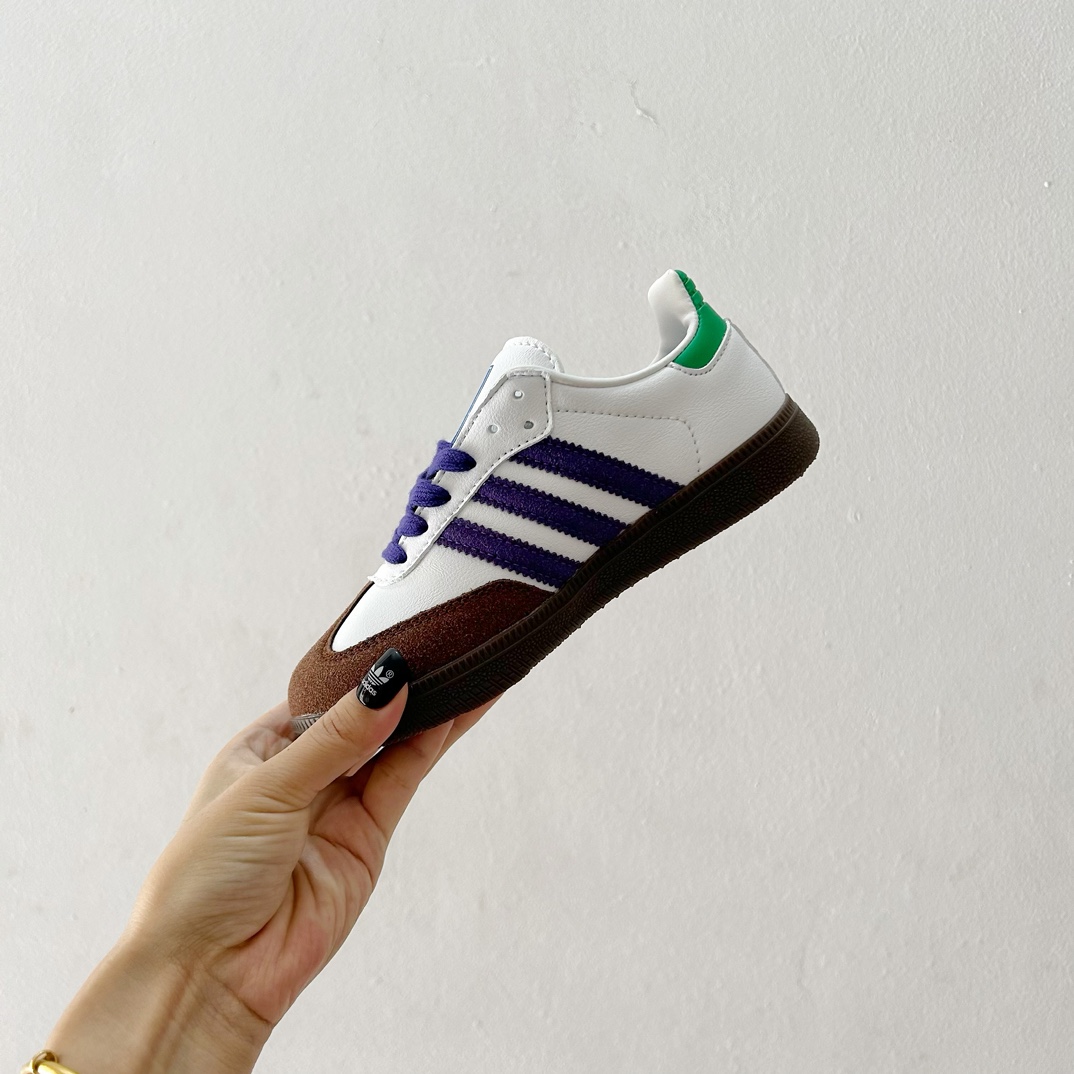 图片[4]-🔗Adidas德训儿童板鞋 尺码：24-35码 全网的爆炸款💥 被问疯的儿童德训鞋！！舒适百搭天花板❗️可盐可甜的潮流气息，看上直接打包带走！ 这双鞋请务必收下！时尚等级提升不止一点点！闭眼冲啊～-选品中心