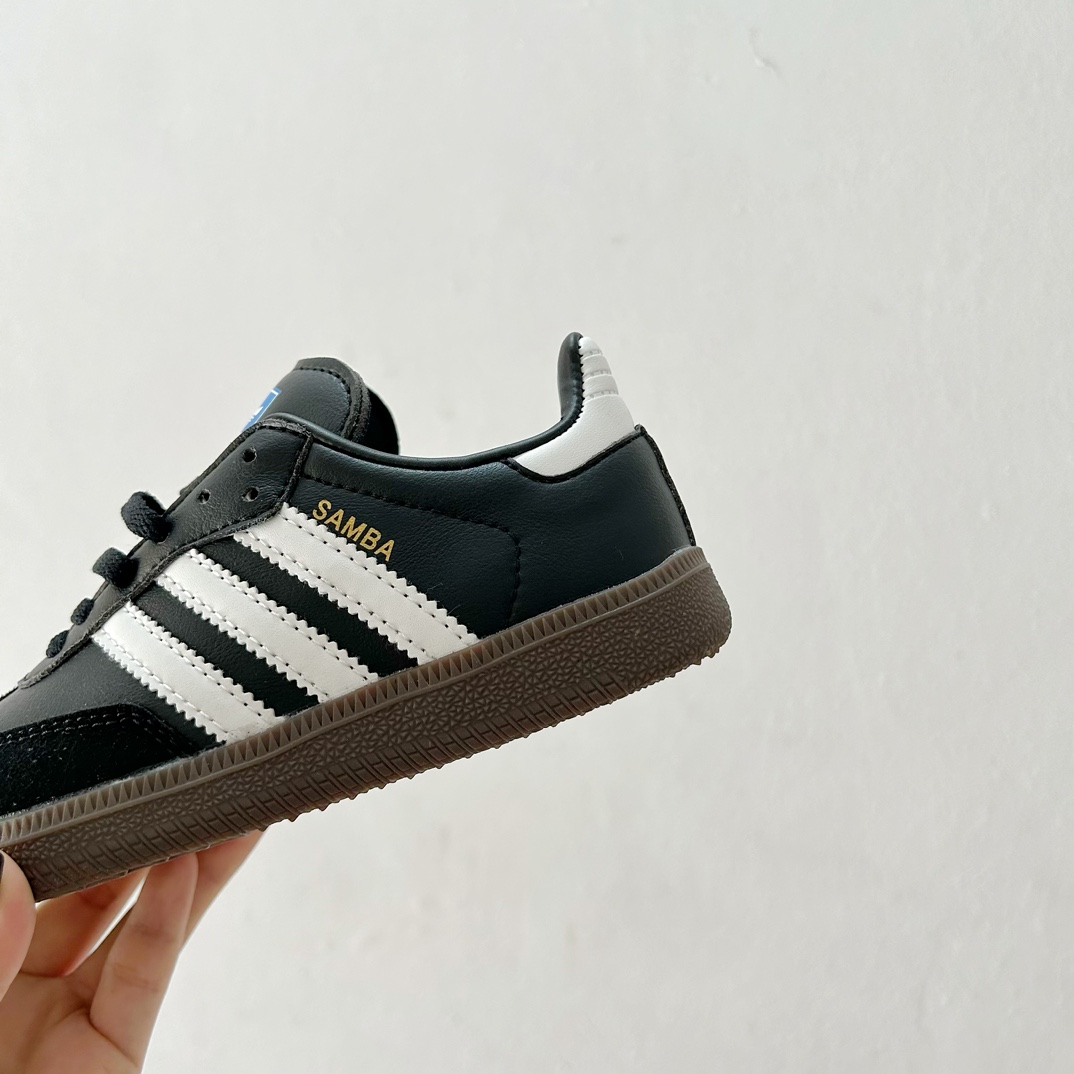 图片[8]-🔗Adidas德训儿童板鞋 尺码：24-35码 全网的爆炸款💥 被问疯的儿童德训鞋！！舒适百搭天花板❗️可盐可甜的潮流气息，看上直接打包带走！ 这双鞋请务必收下！时尚等级提升不止一点点！闭眼冲啊～-选品中心