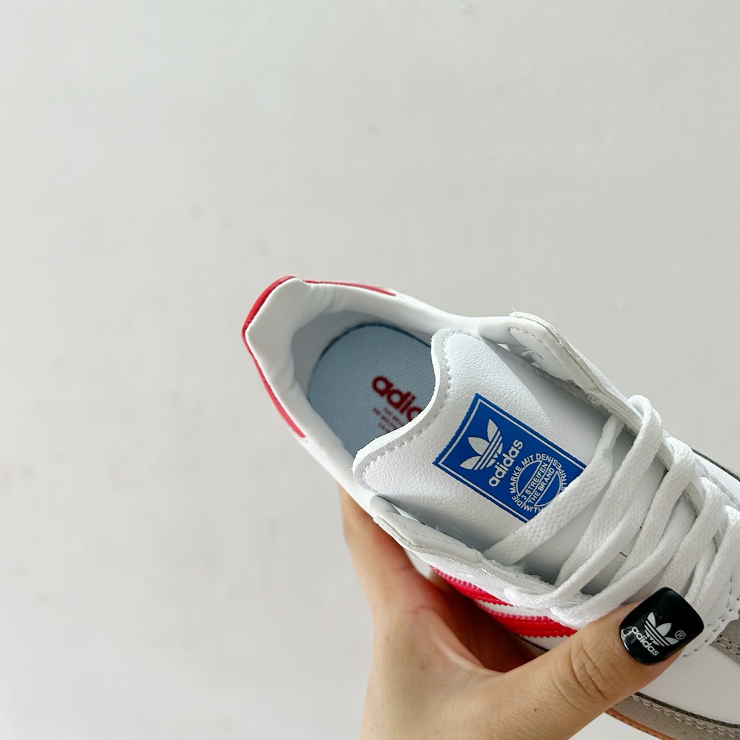 图片[7]-🔗Adidas德训儿童板鞋 尺码：24-35码 全网的爆炸款💥 被问疯的儿童德训鞋！！舒适百搭天花板❗️可盐可甜的潮流气息，看上直接打包带走！ 这双鞋请务必收下！时尚等级提升不止一点点！闭眼冲啊～-选品中心