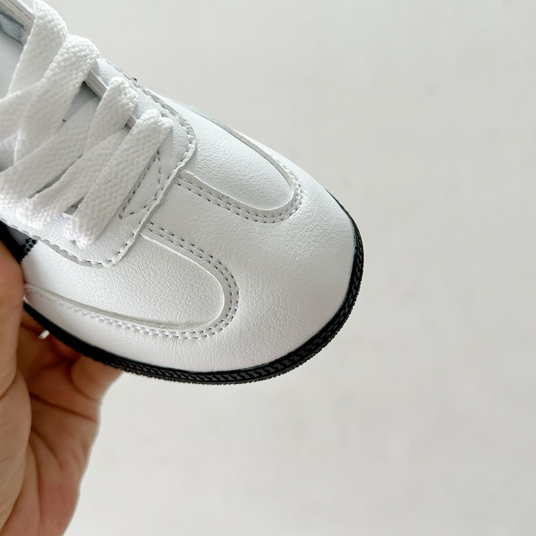 图片[5]-🔗Adidas德训儿童板鞋 尺码：24-35码 全网的爆炸款💥 被问疯的儿童德训鞋！！舒适百搭天花板❗️可盐可甜的潮流气息，看上直接打包带走！ 这双鞋请务必收下！时尚等级提升不止一点点！闭眼冲啊～-选品中心