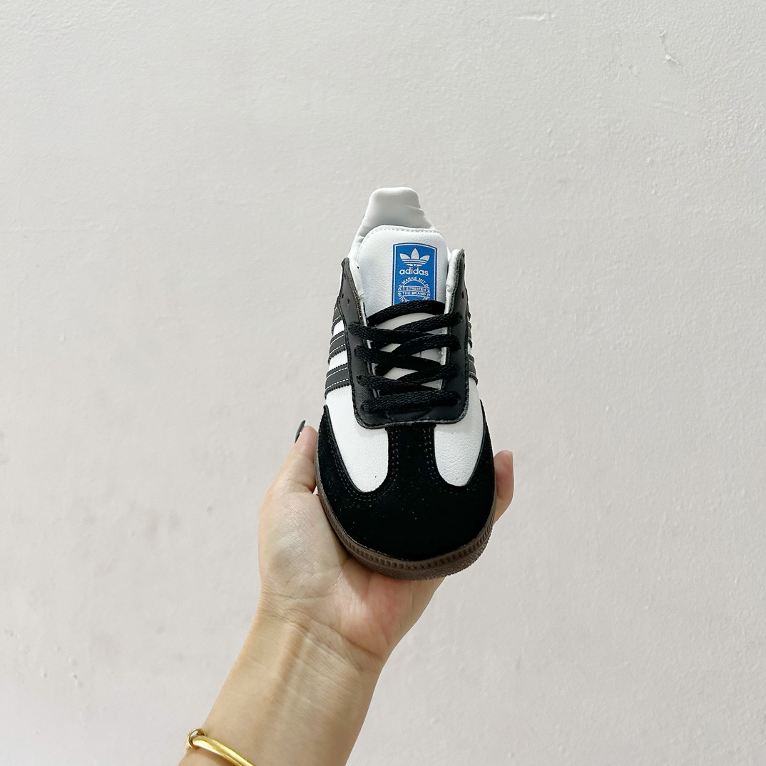 图片[3]-🔗Adidas德训儿童板鞋 尺码：24-35码 全网的爆炸款💥 被问疯的儿童德训鞋！！舒适百搭天花板❗️可盐可甜的潮流气息，看上直接打包带走！ 这双鞋请务必收下！时尚等级提升不止一点点！闭眼冲啊～-选品中心