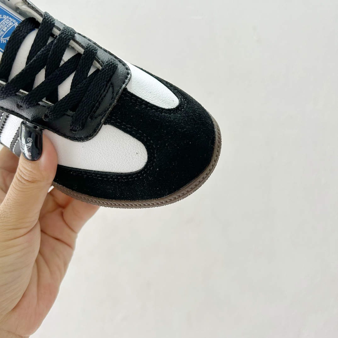 图片[5]-🔗Adidas德训儿童板鞋 尺码：24-35码 全网的爆炸款💥 被问疯的儿童德训鞋！！舒适百搭天花板❗️可盐可甜的潮流气息，看上直接打包带走！ 这双鞋请务必收下！时尚等级提升不止一点点！闭眼冲啊～-选品中心